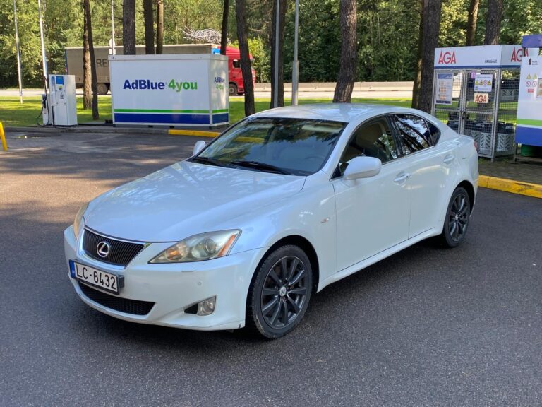 LEXUS IS 220