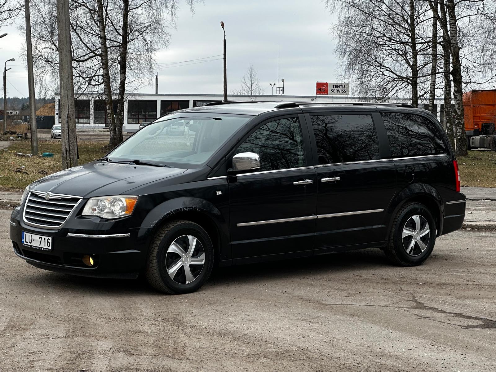 Chrysler Grand Voyager Stow&go limited edition 7-vietas