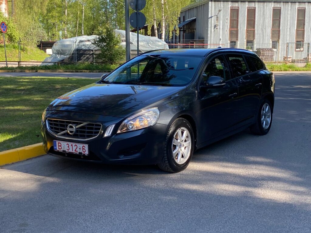 VOLVO V60