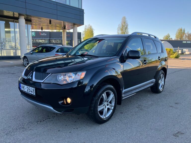 Mitsubishi Outlander 4×4 7-vietas