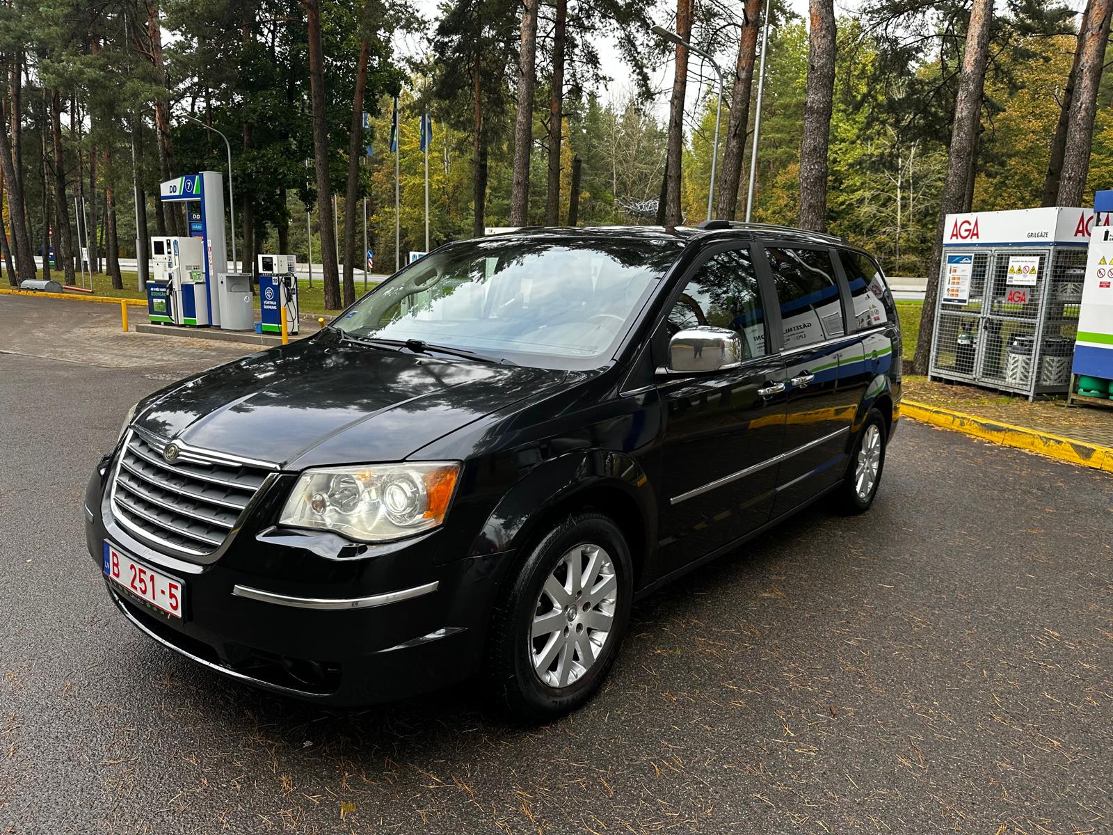 Chrysler Grand Voyager Limited Edition Stow N GO 7-vietas