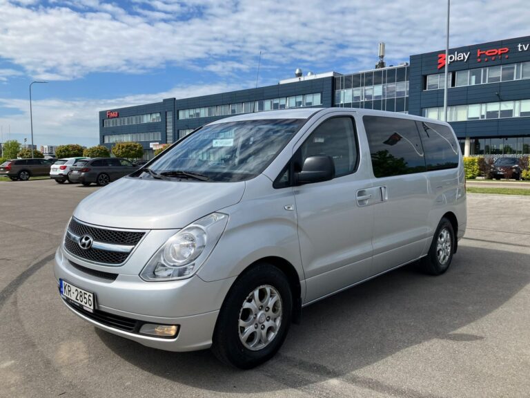 Hyundai H1 8-seats
