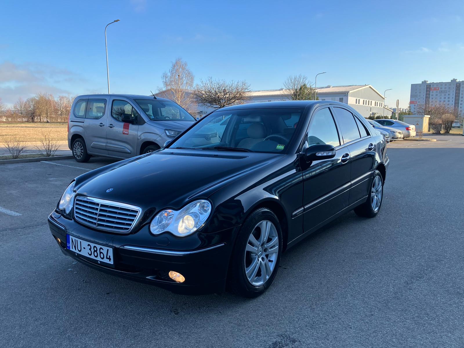 Mercedes Benz C220