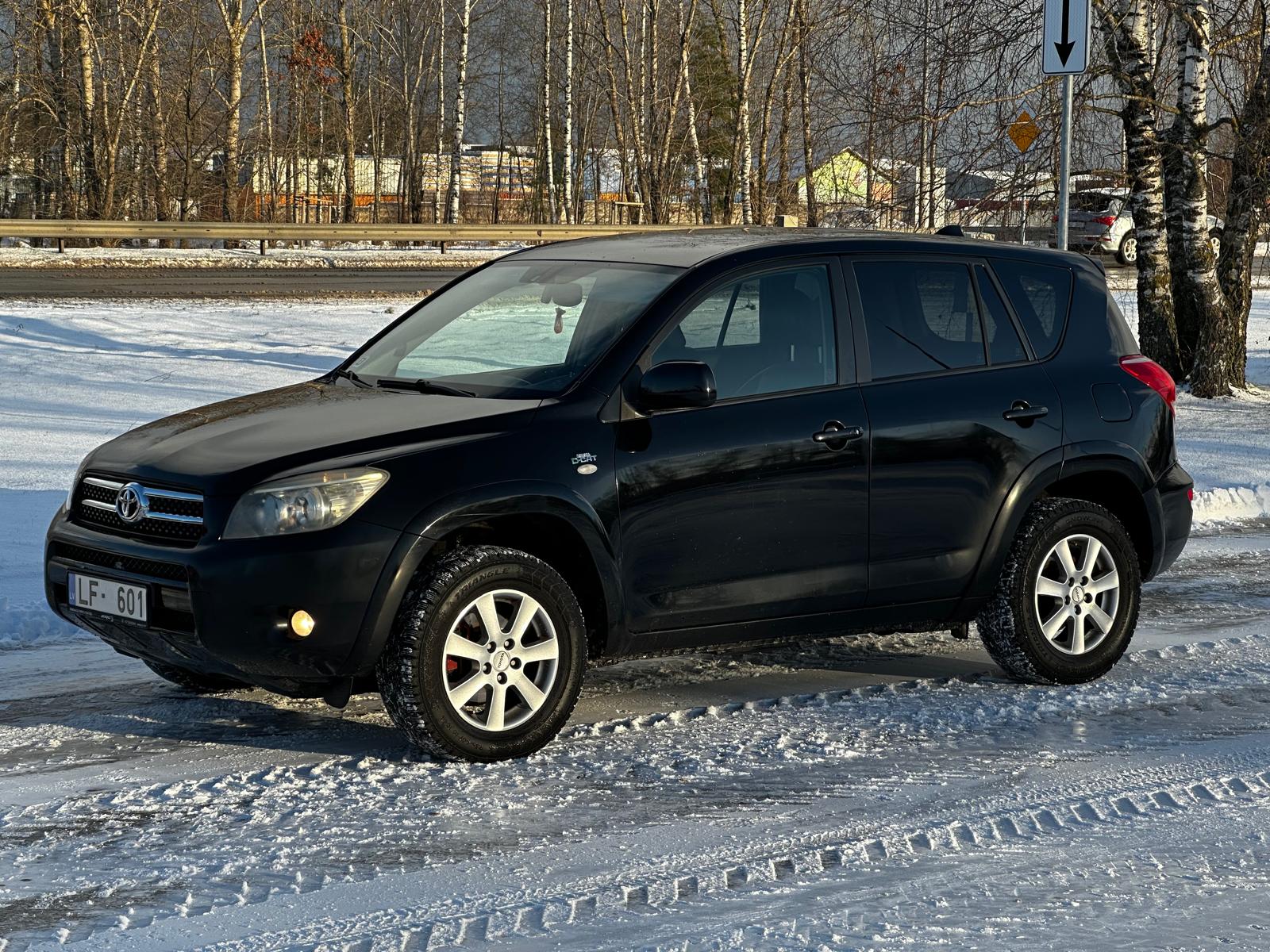 TOYOTA RAV4 4×4