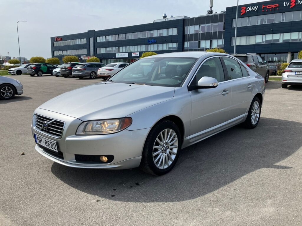 Volvo S80