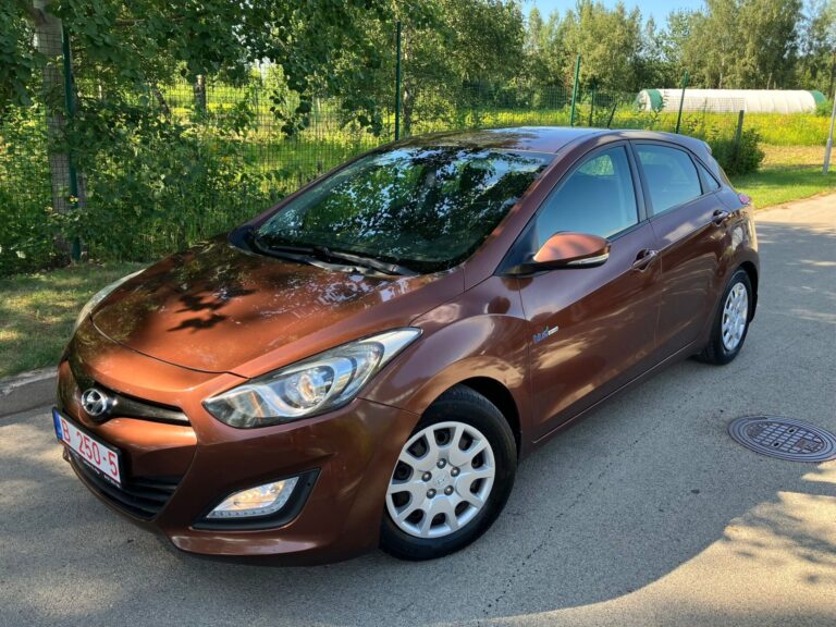 HYUNDAI I30 BLUE DRIVE