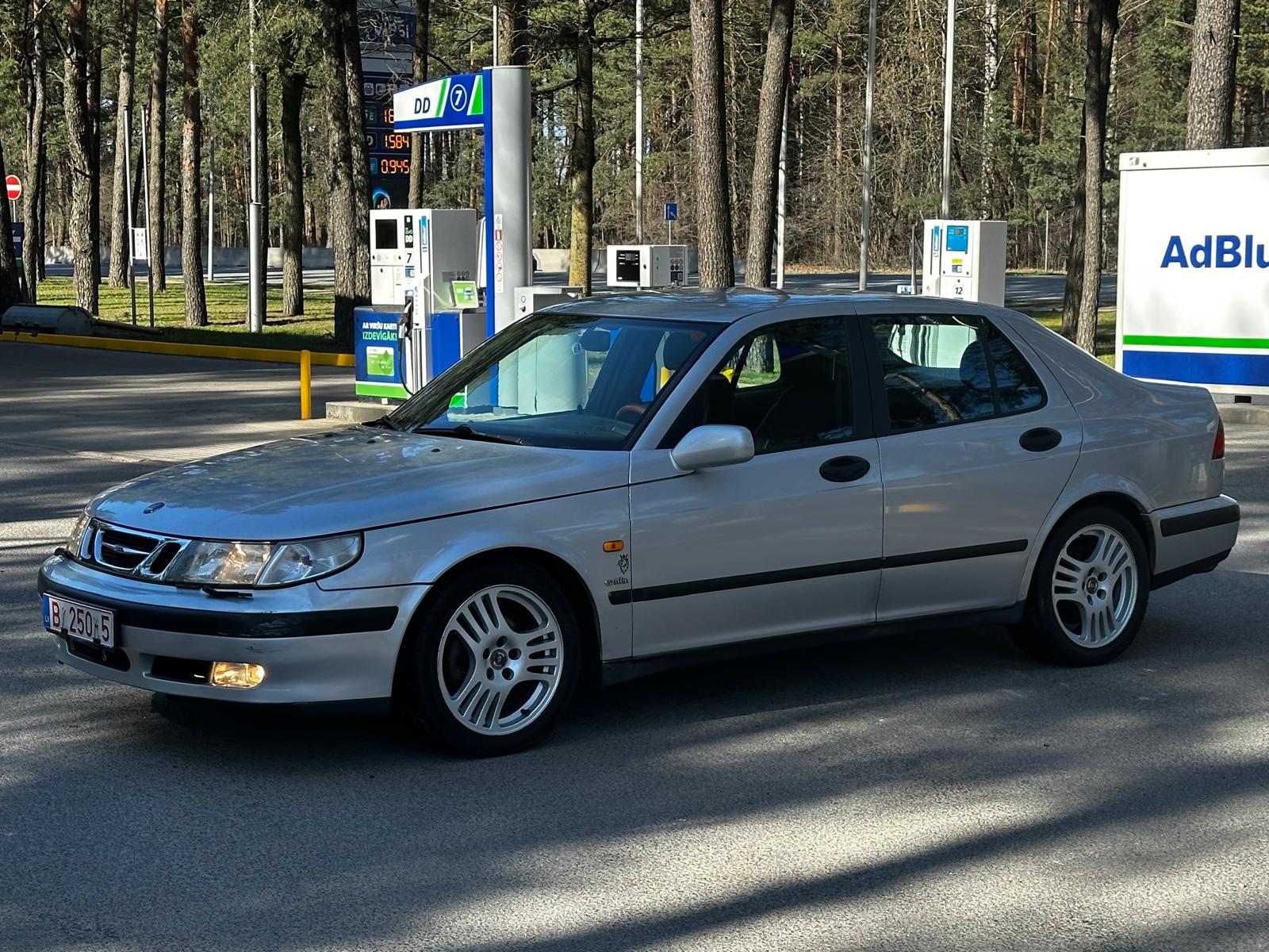 Saab 9-5 griffin