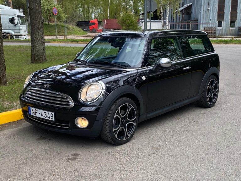 MINI COOPER CLUBMAN