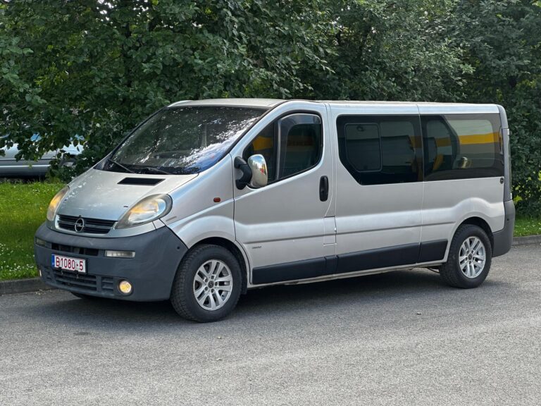 OPEL VIVARO 8-VIETAS