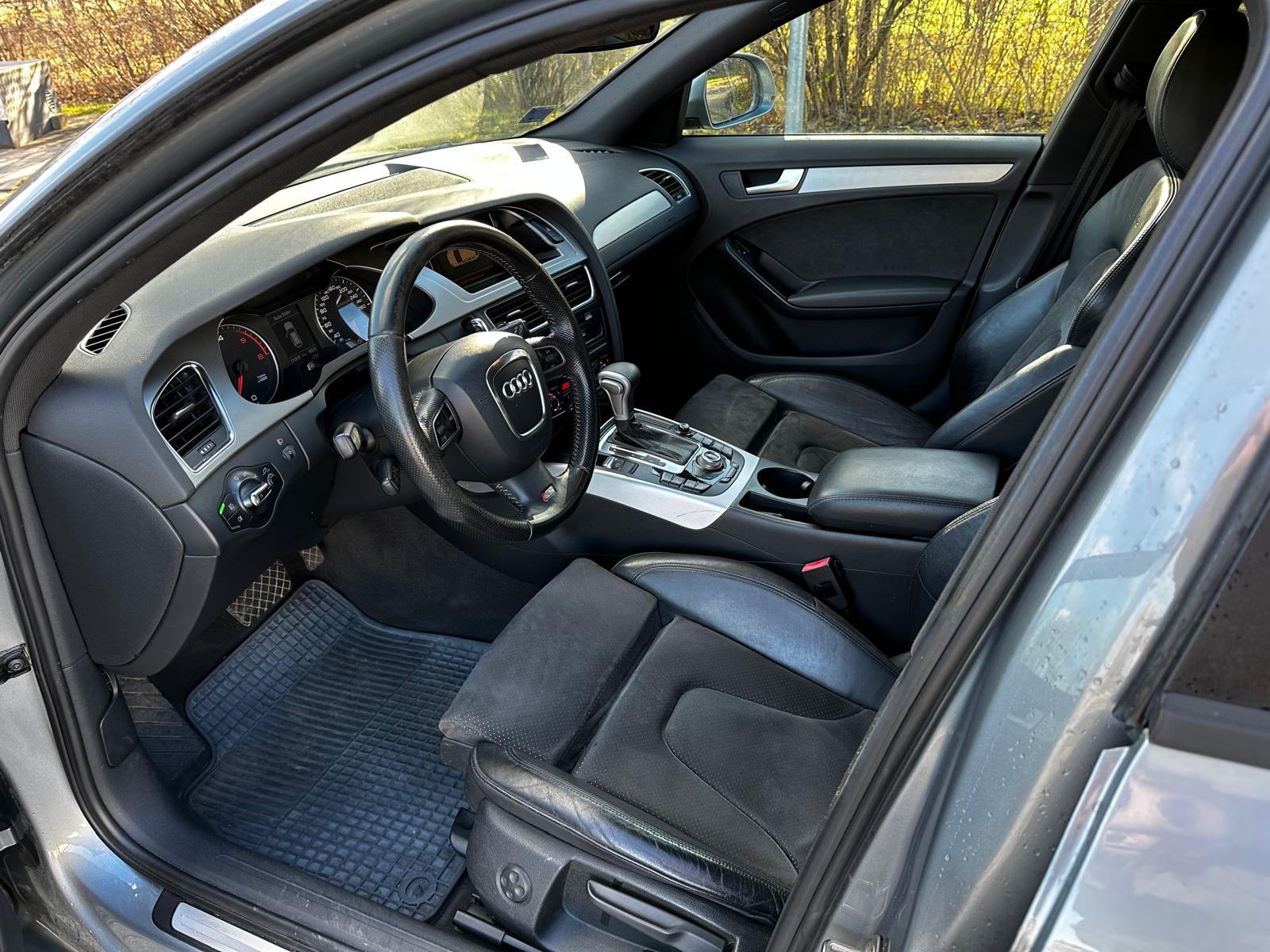 AUDI A4 SLINE