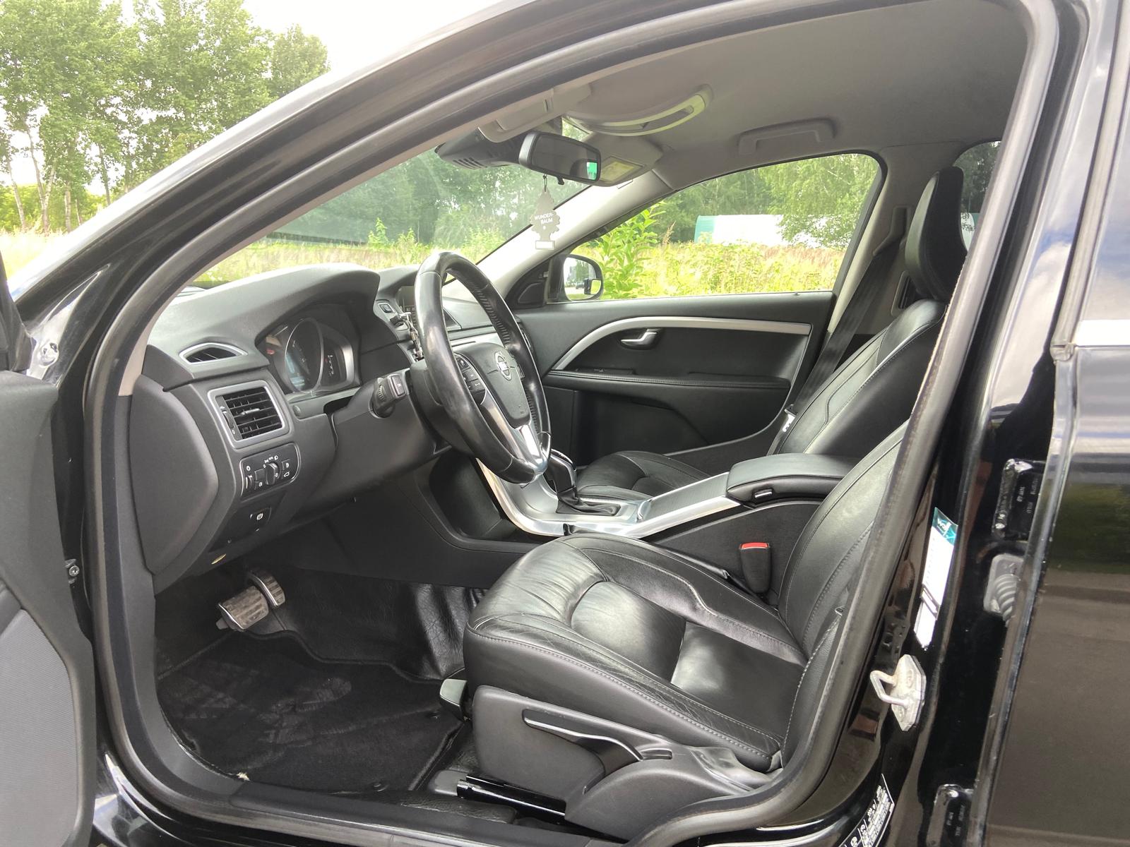 Volvo V70 Summum D4