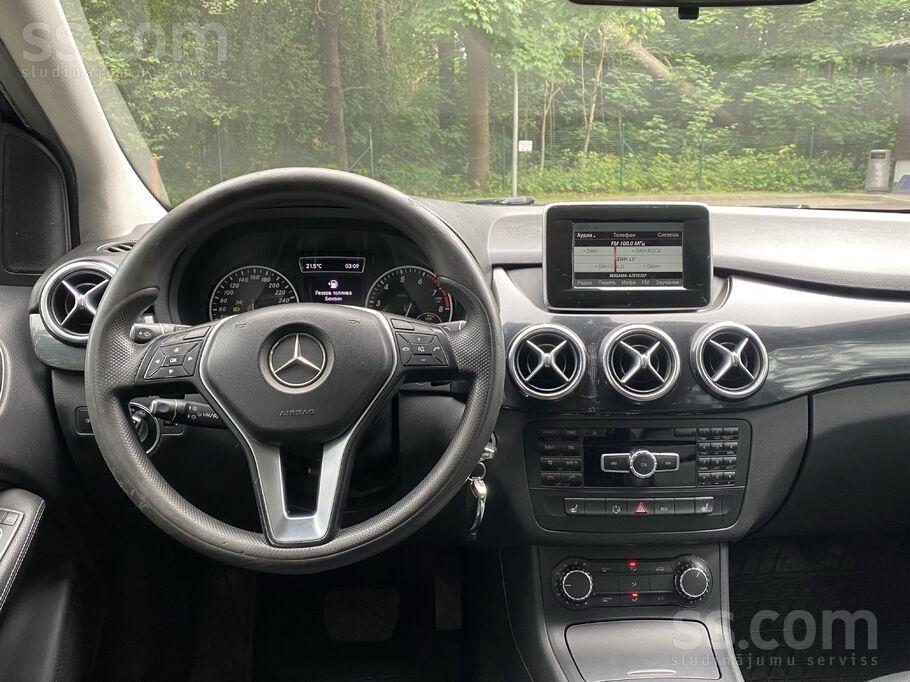MERCEDES BENZ B200 AVANTGARDE