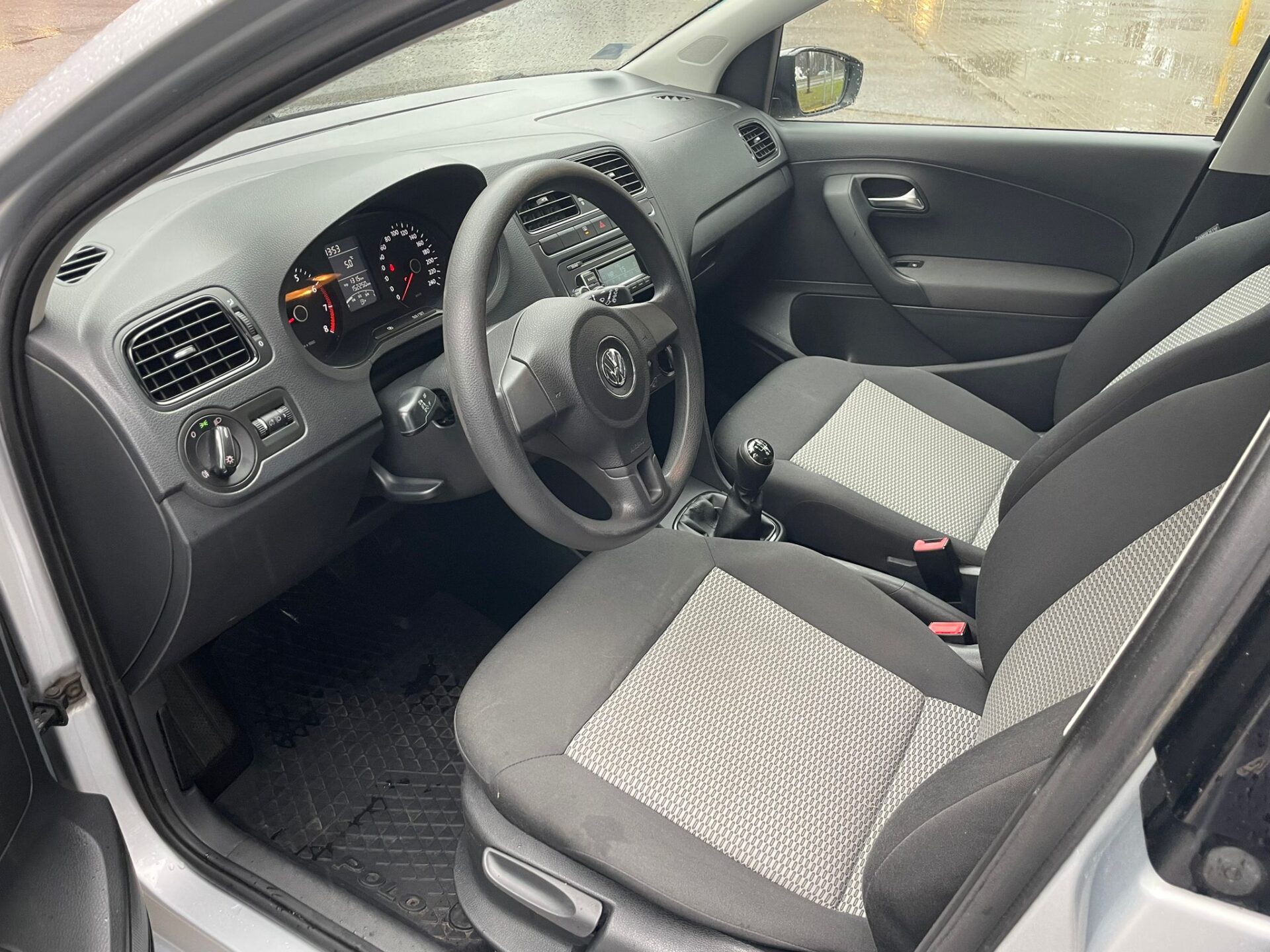 VW POLO