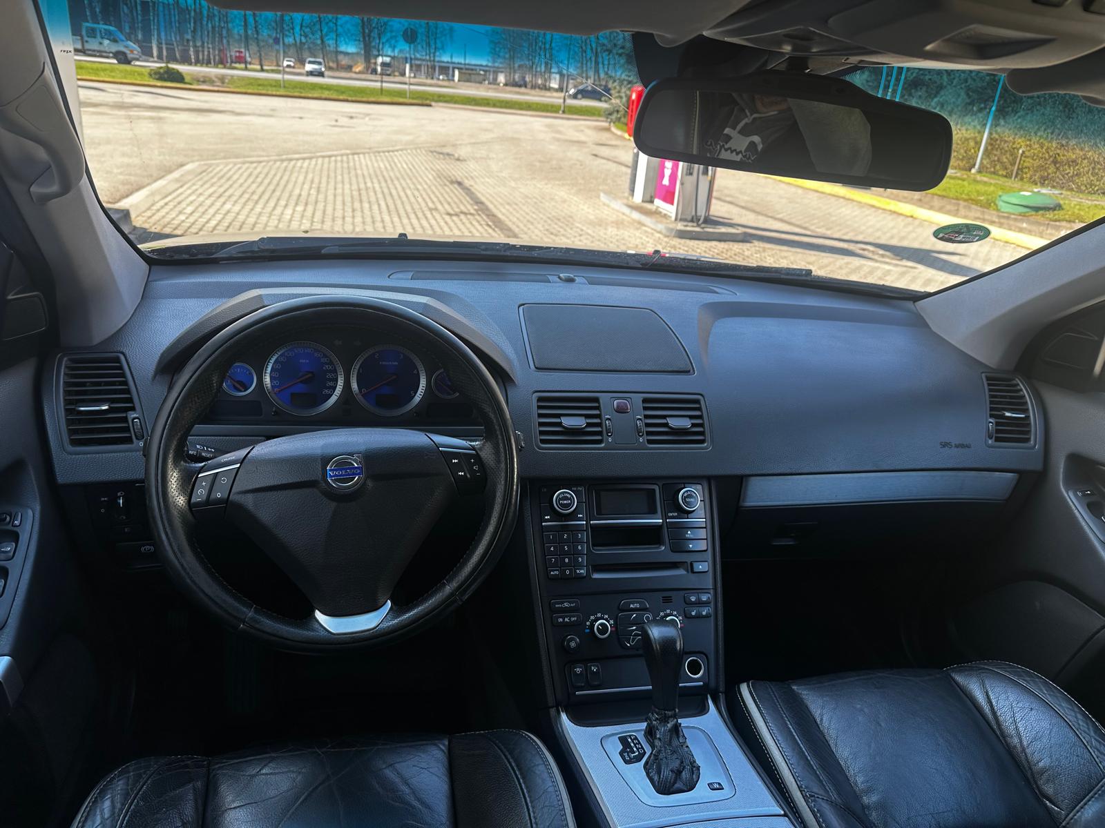 VOLVO XC90 7-seats
