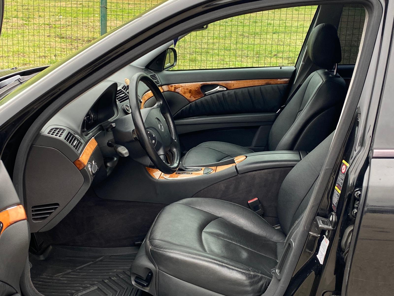 Mercedes Benz E320 Elegance