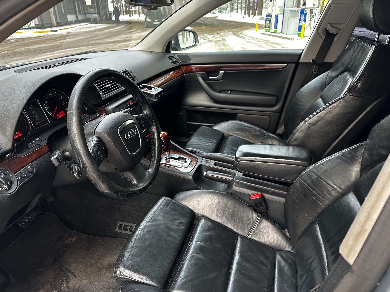 AUDI A4 QUATTRO