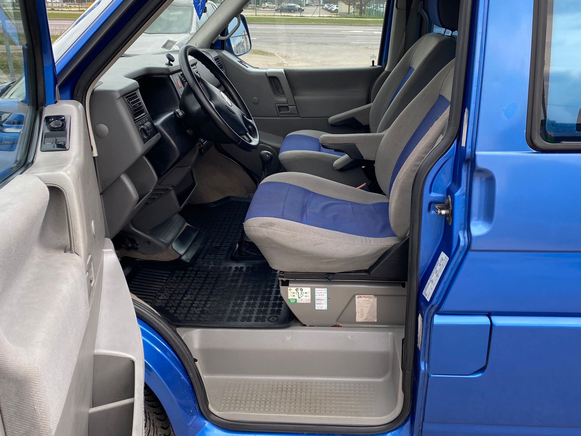 VW Multivan 7-vietas