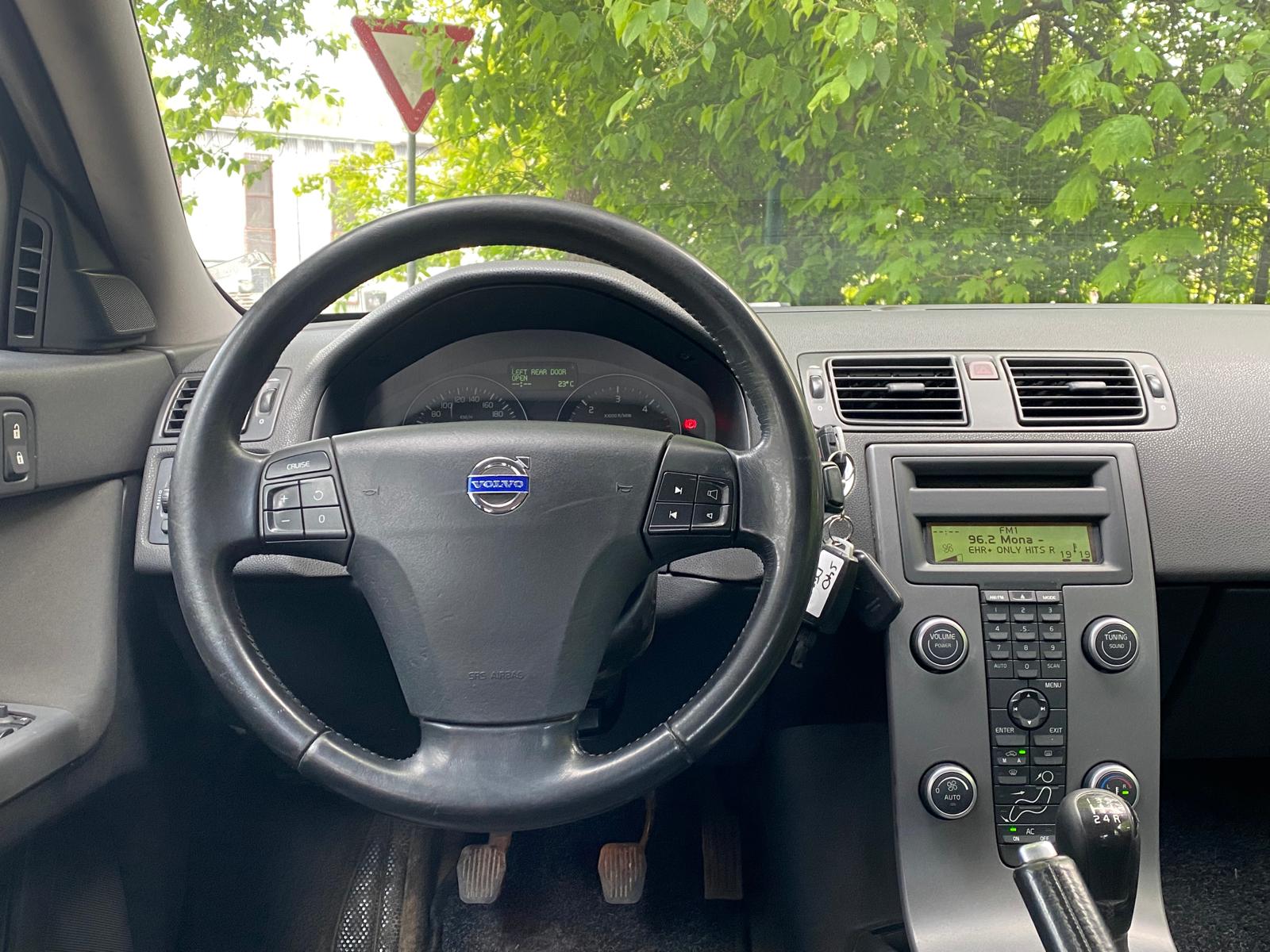 VOLVO S40