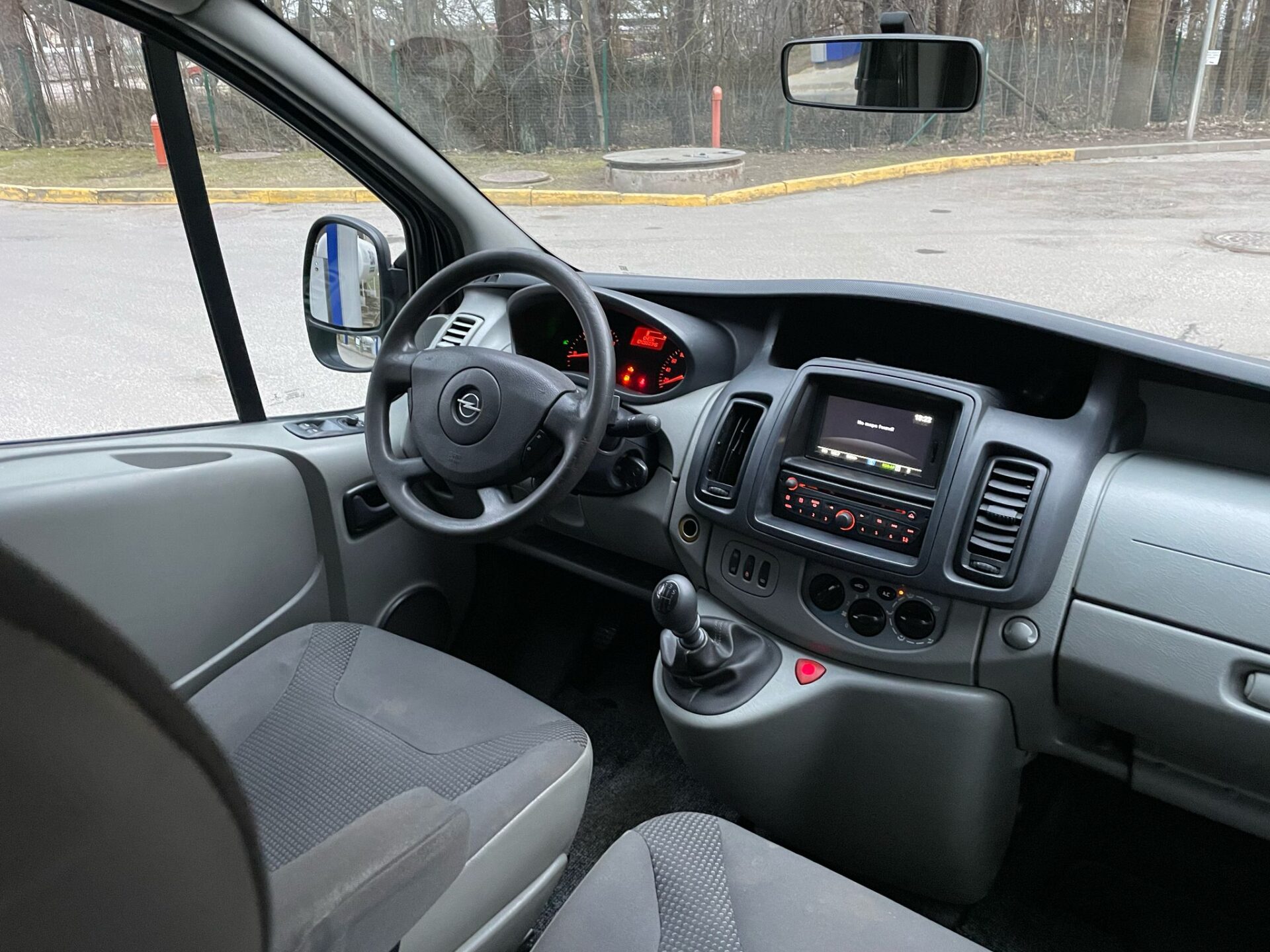 Opel Vivaro 9 vietas