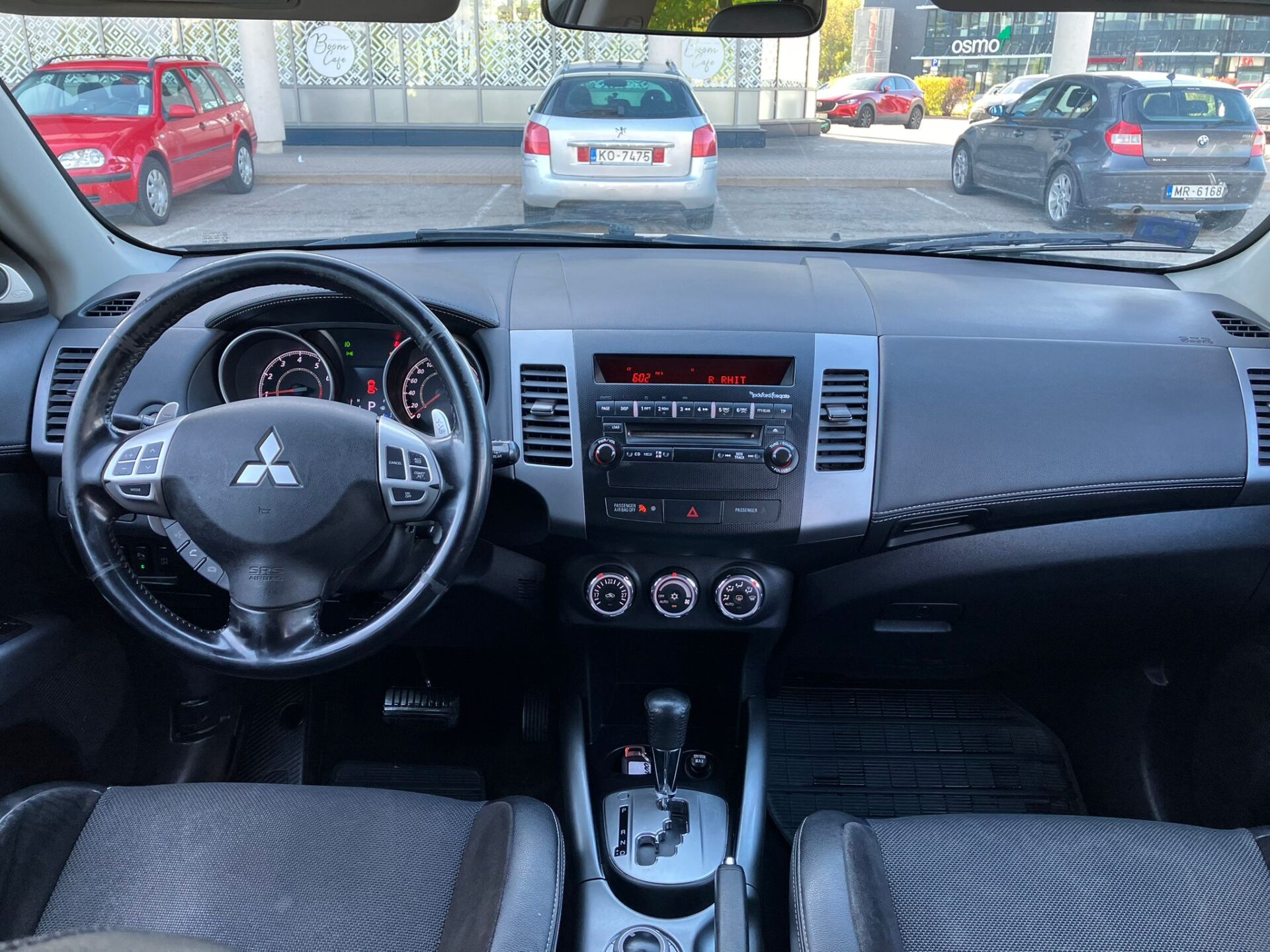 Mitsubishi Oulander 4×4 7-vietas