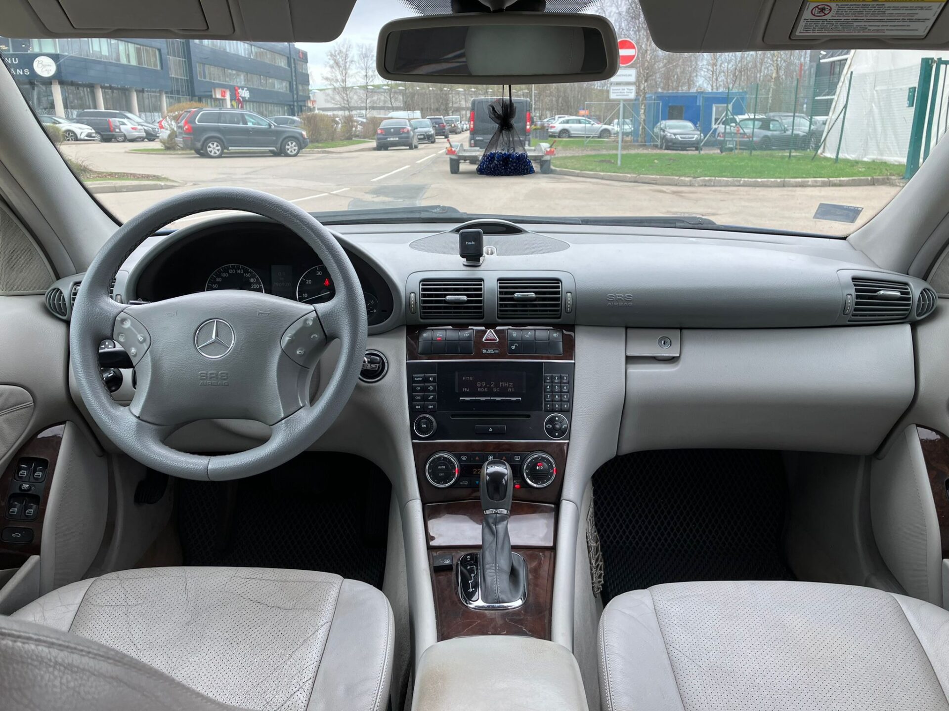 Mercedes C240