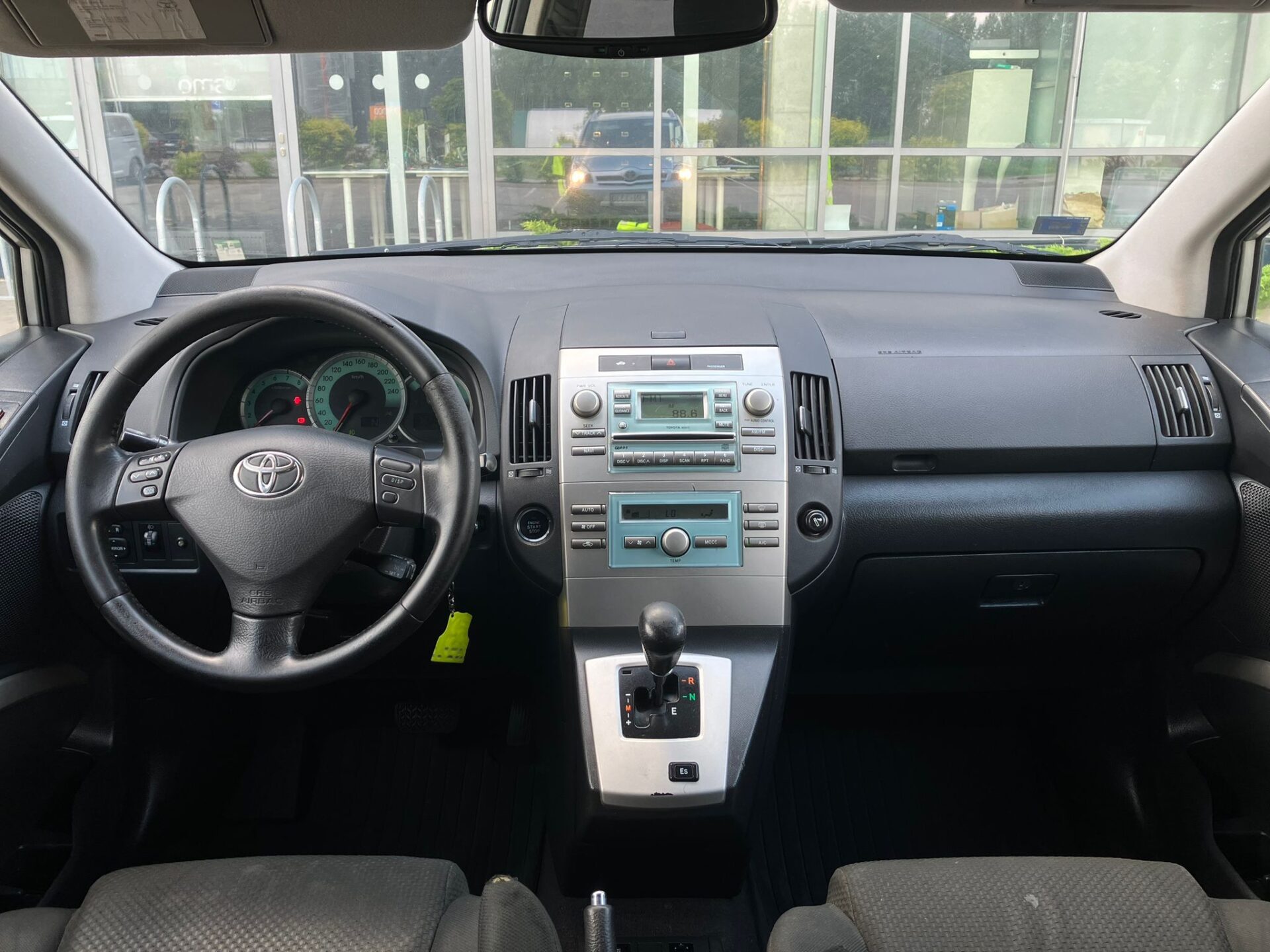 Toyota Corolla Verso 7-seats