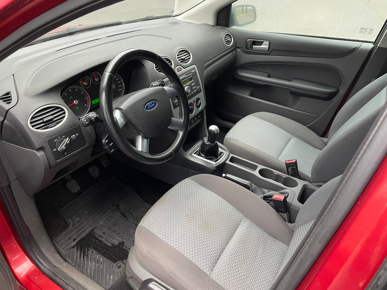 FORD FOCUS