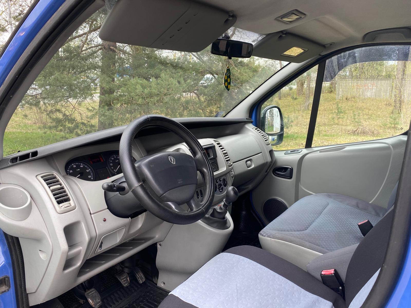 Renault Trafic Passenger 9-vietas
