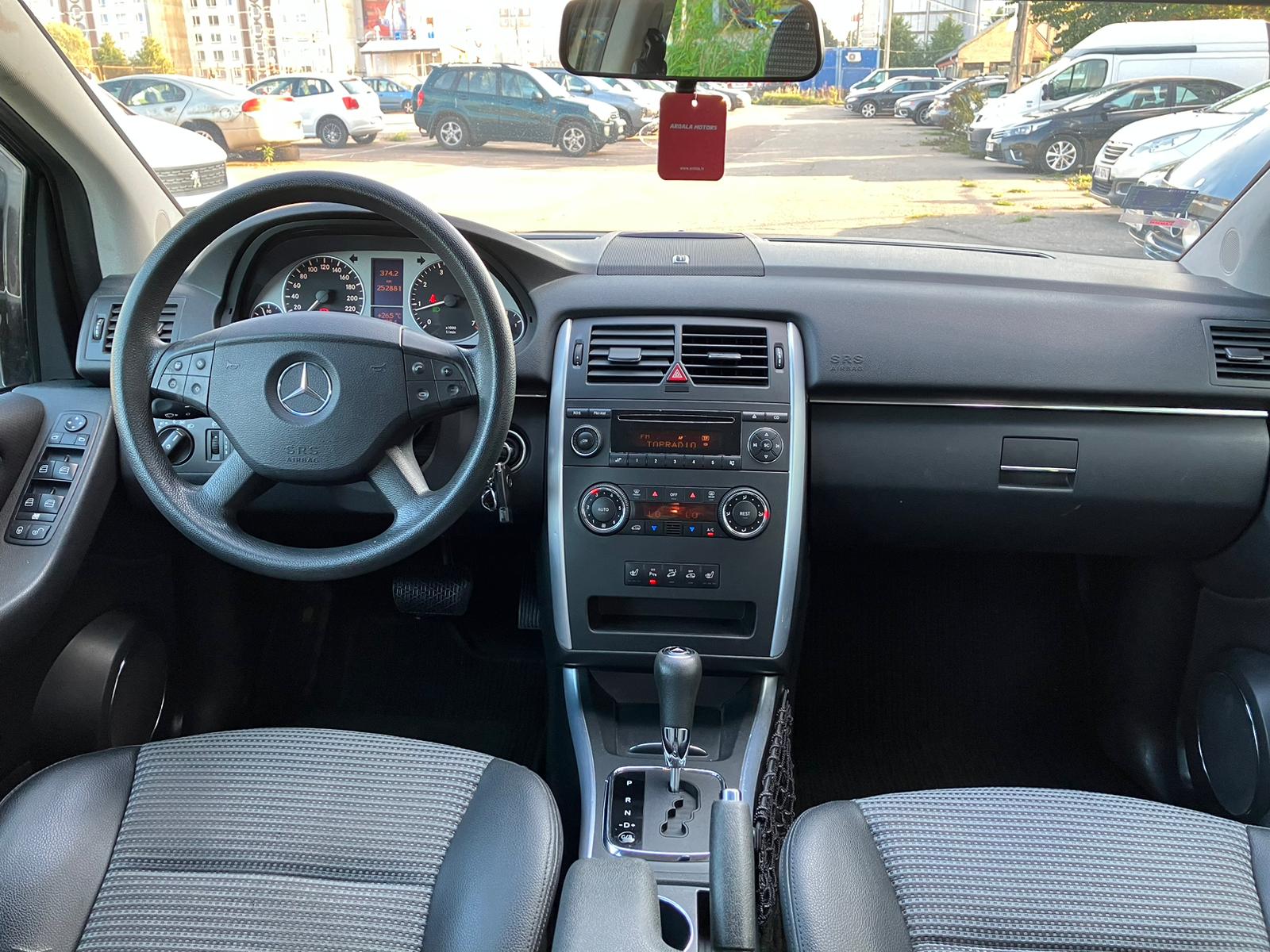 Mercedes Benz B170