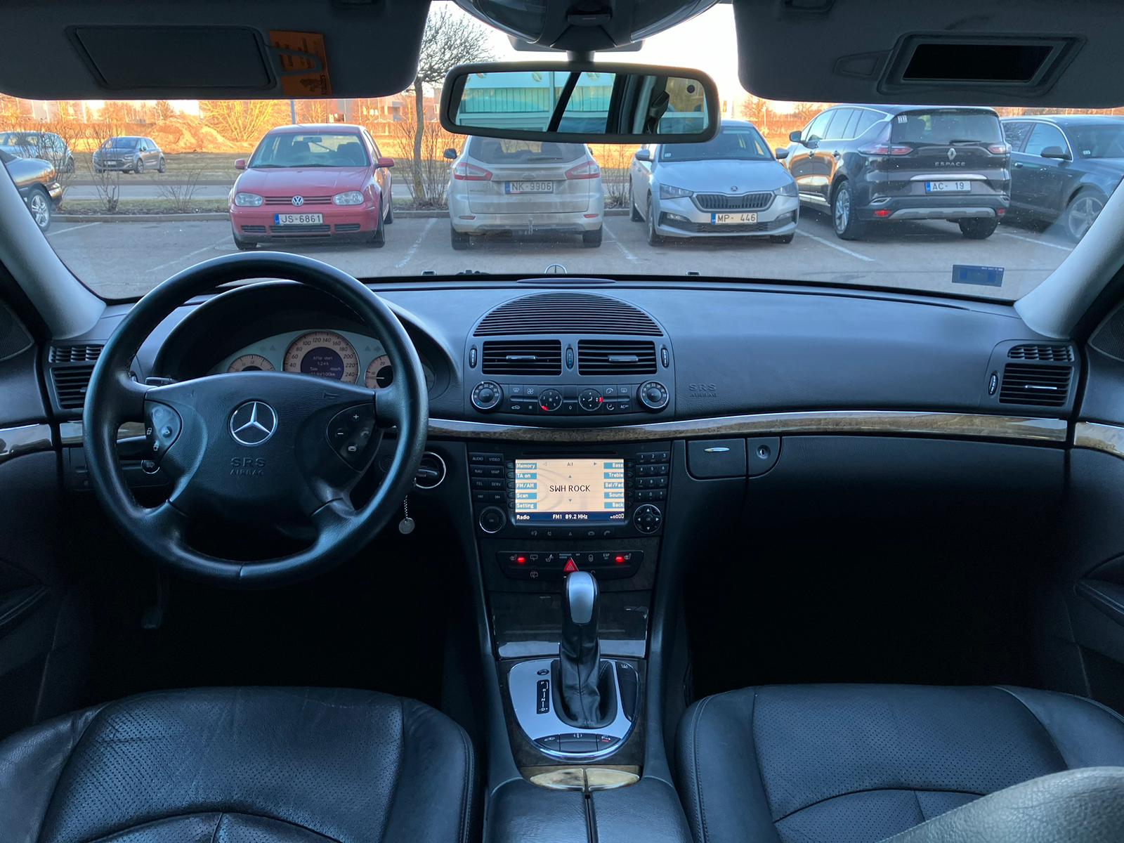 Mercedes Benz E320