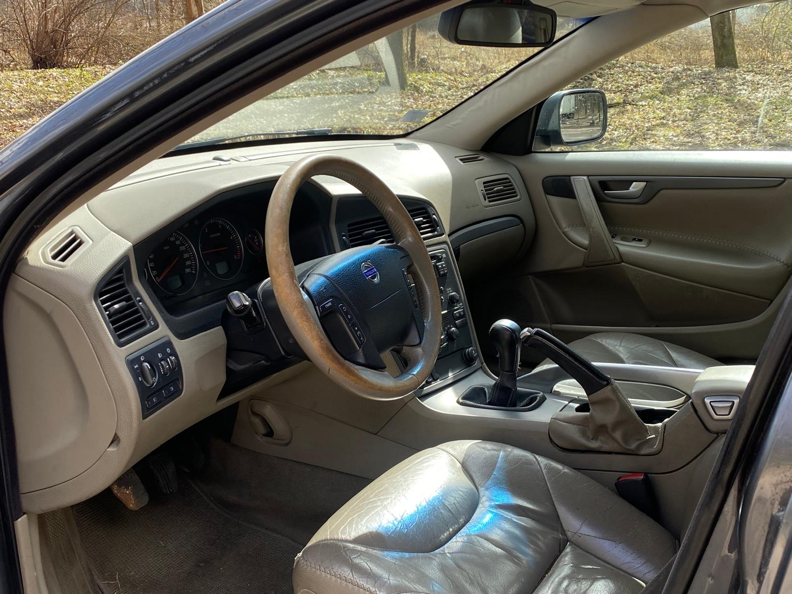 VOLVO XC70