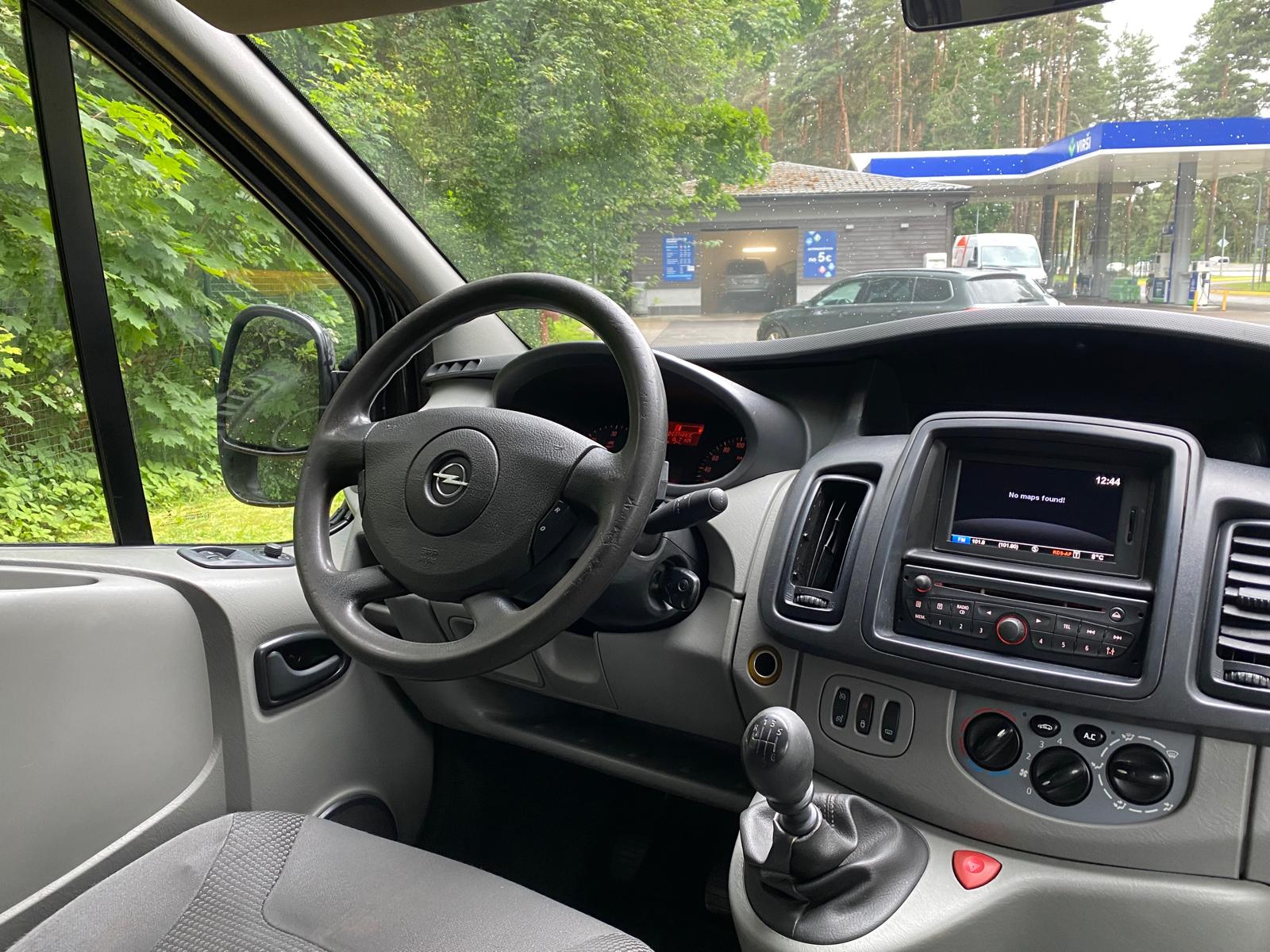 Opel Vivaro 9 vietas