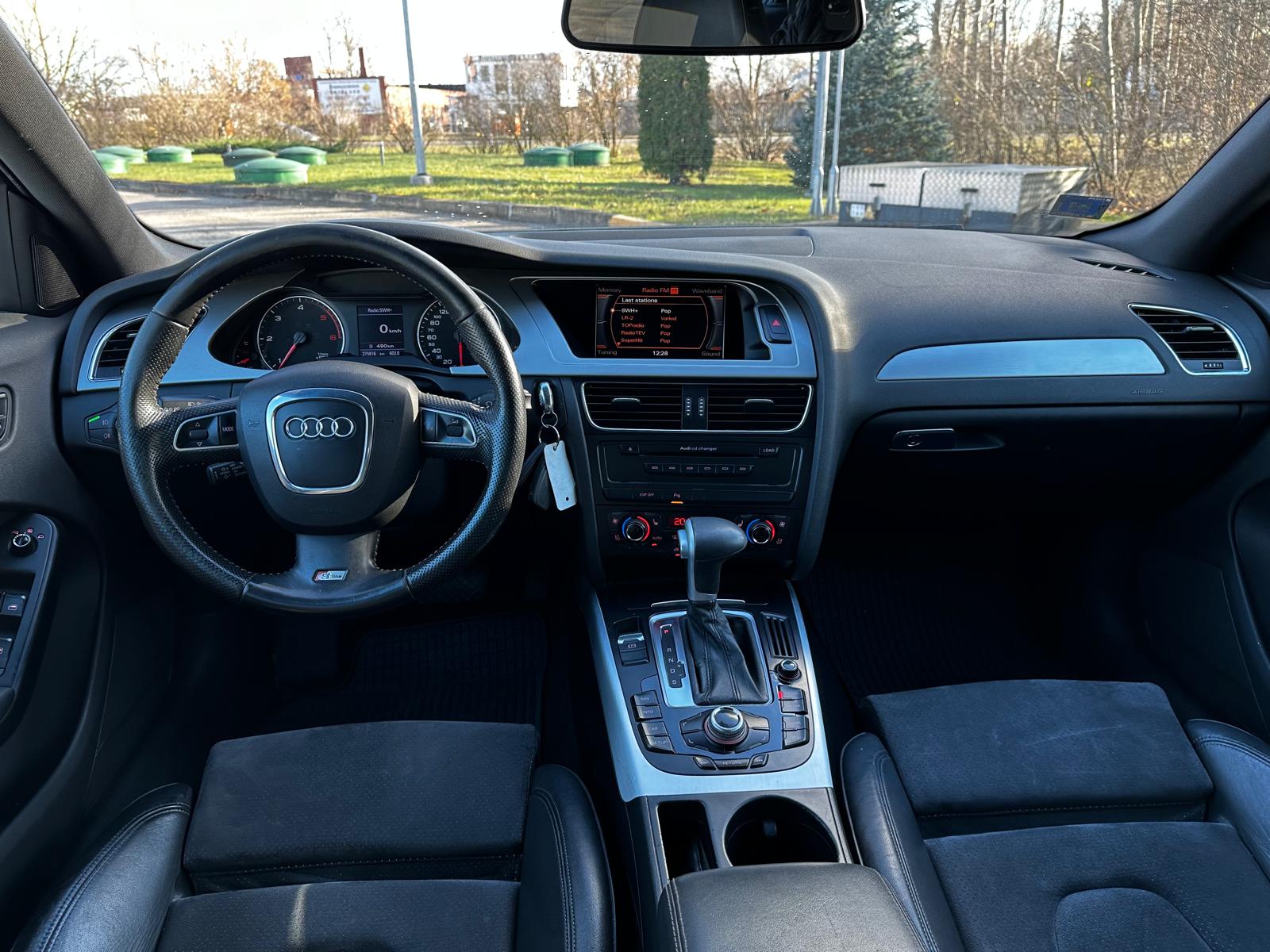 AUDI A4 SLINE