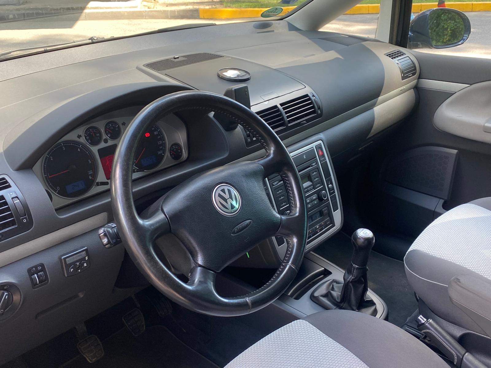 VW SHARAN FREESTYLE 7-VIETAS