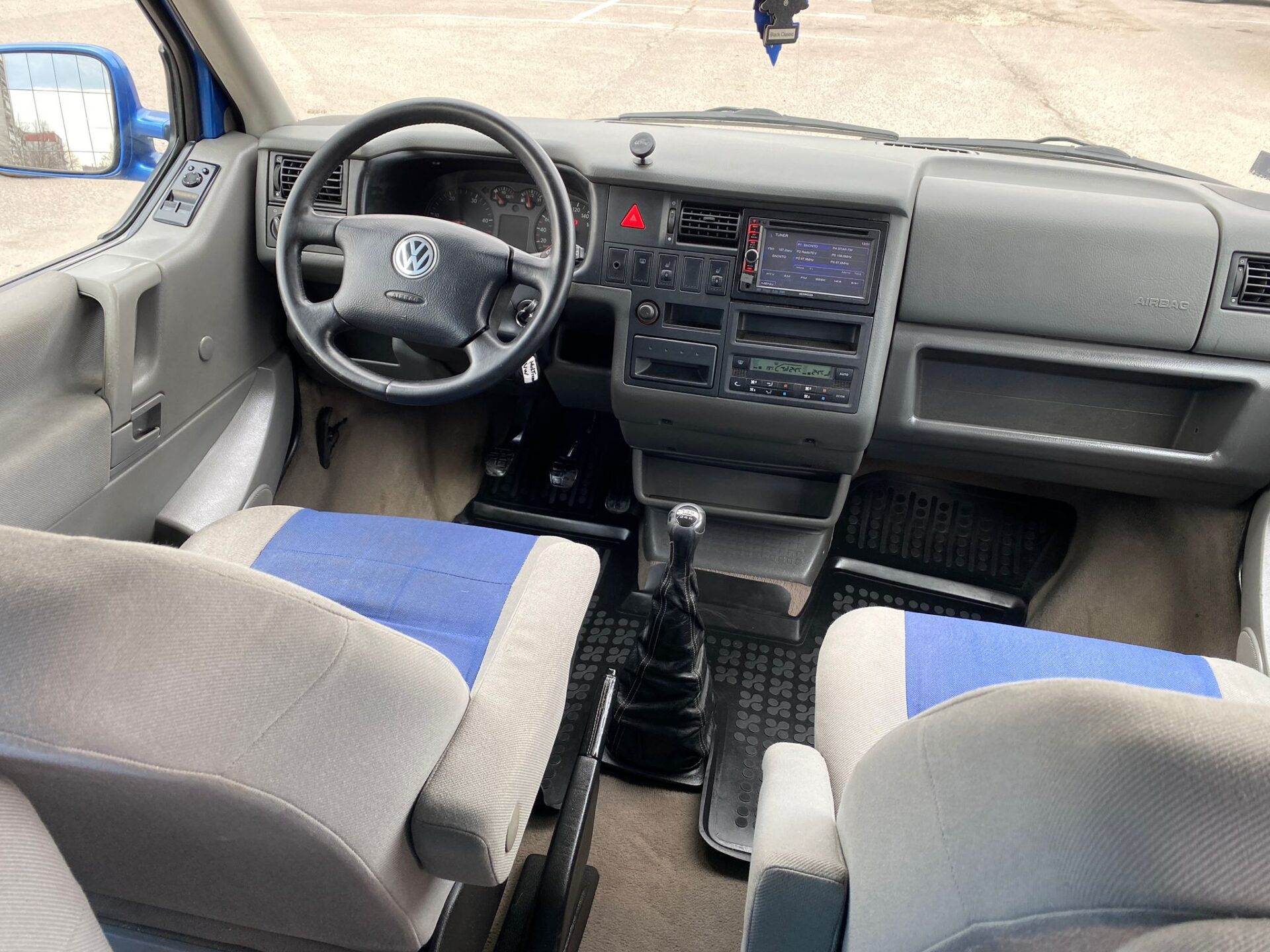 VW Multivan 7-vietas
