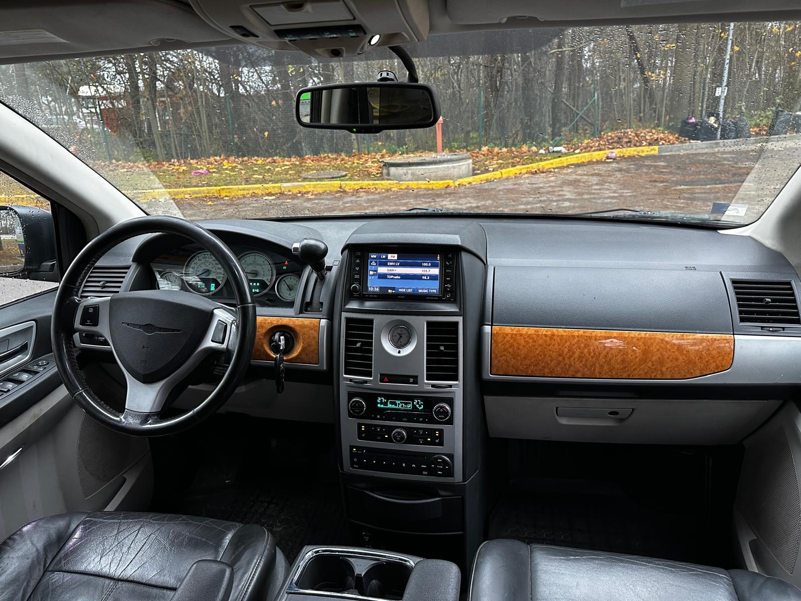 Chrysler Grand Voyager Stow&go 7-vietas