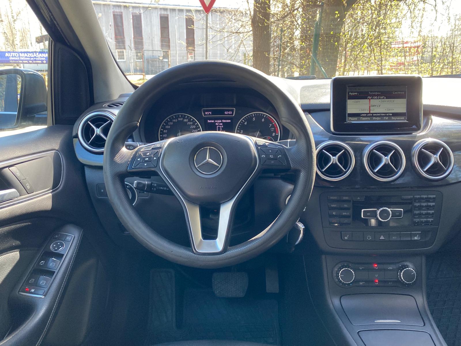 MERCEDES BENZ B200 AVANTGARDE