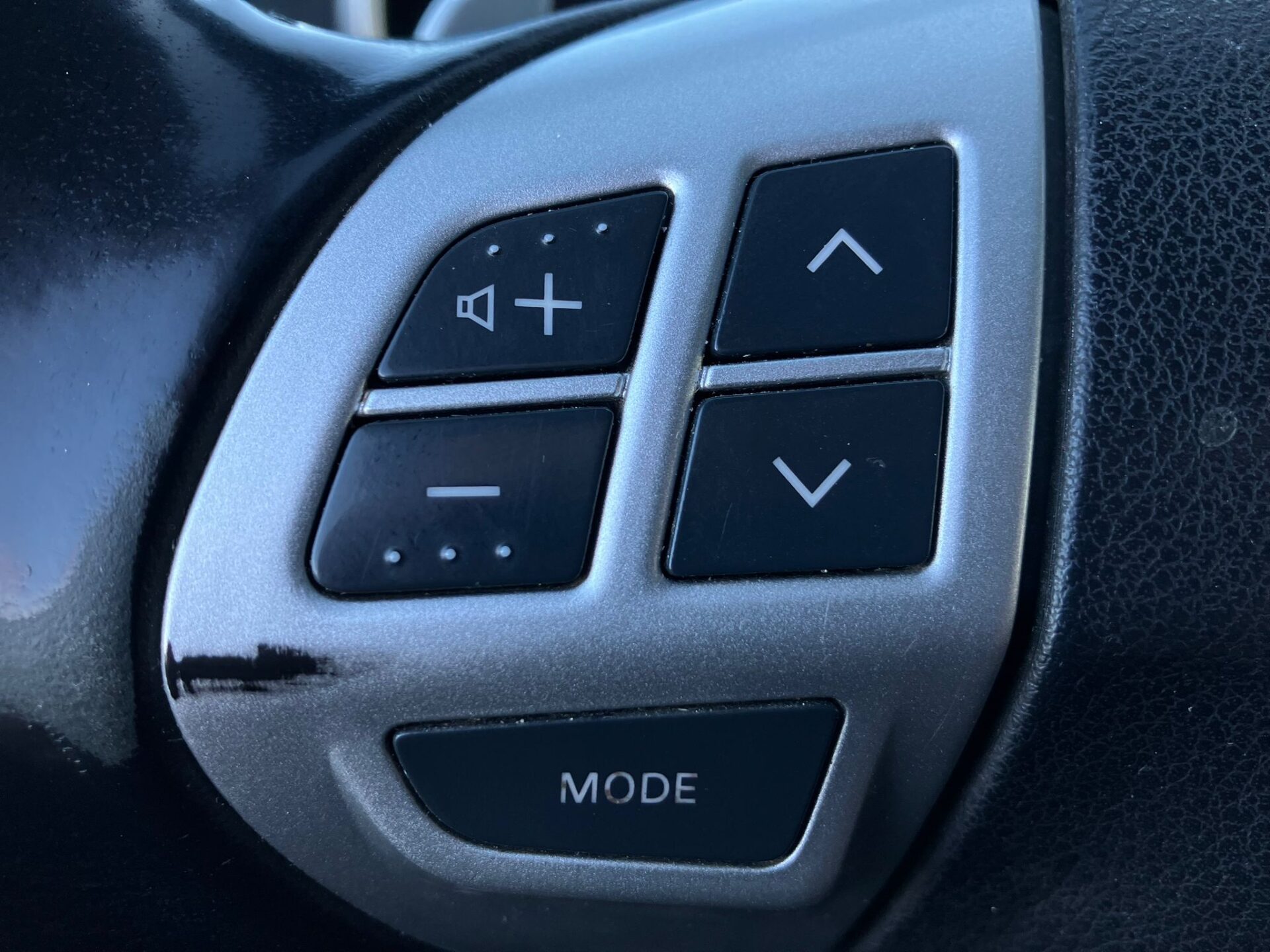 Mitsubishi Outlander 4×4 7-vietas