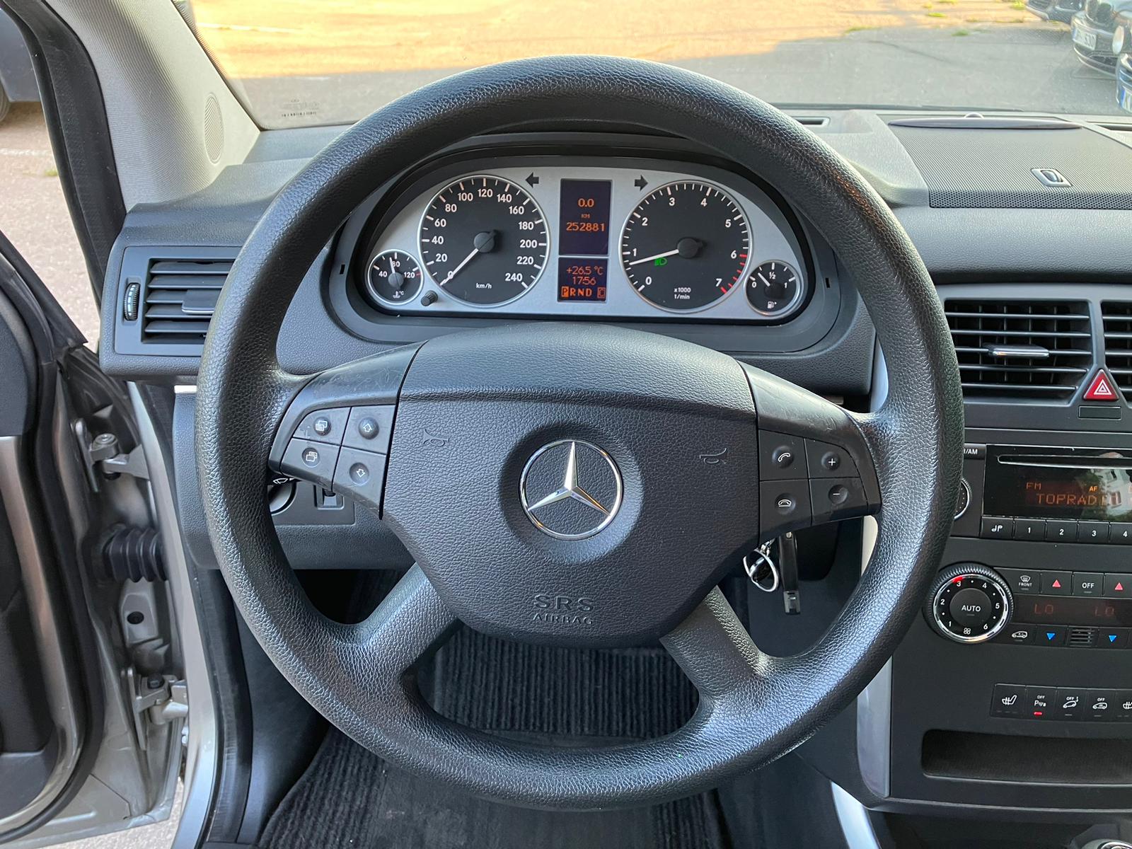 Mercedes Benz B170