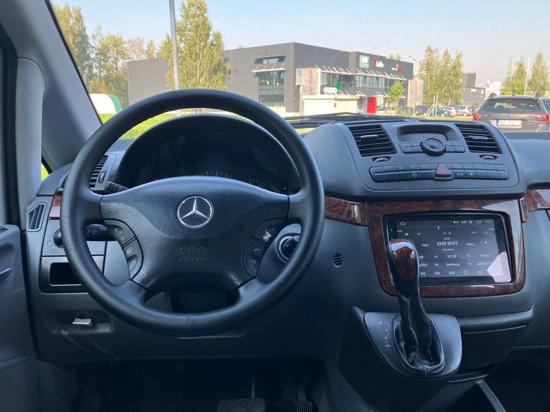 Mercedes Viano 7-vietas