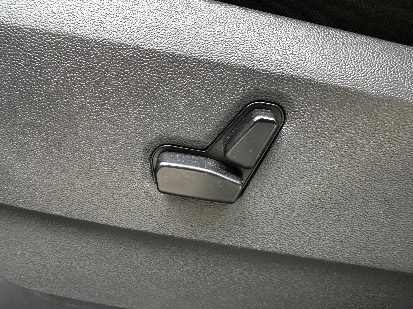 CHRYSLER GRAND VOYAGER STOW N GO 7 VIETAS