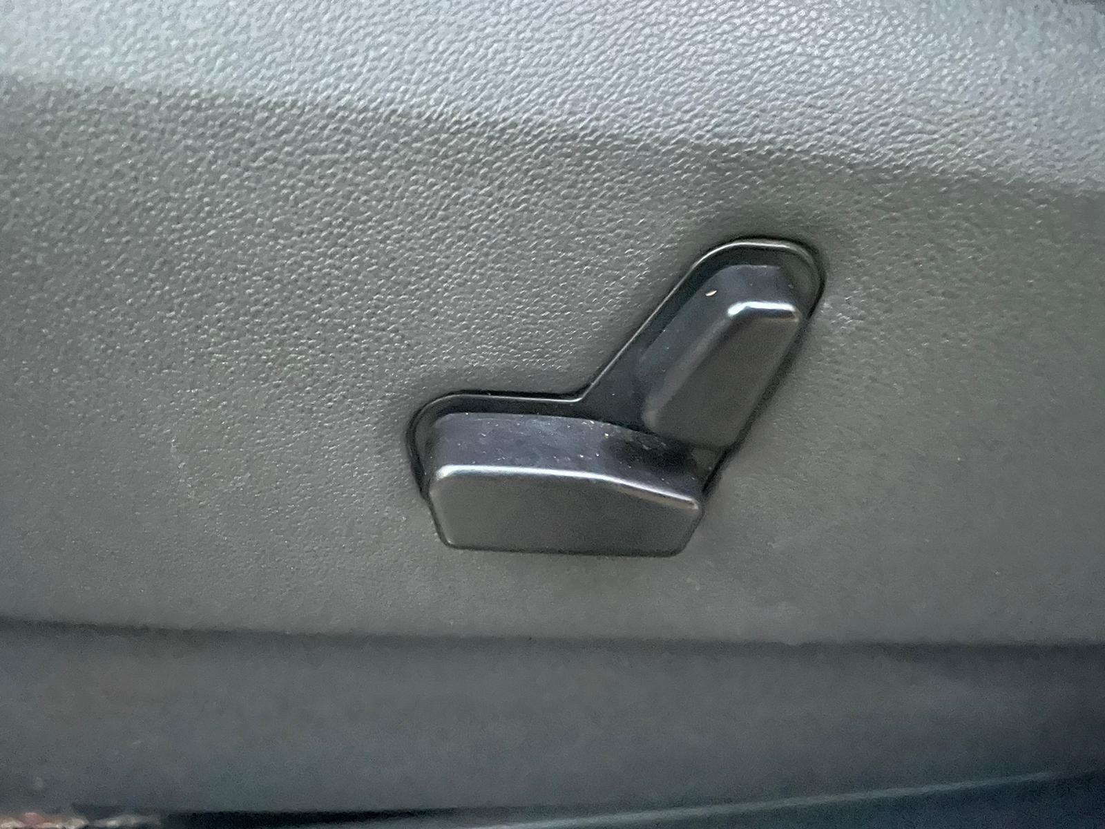 Chrysler Grand Voyager stowngo 7-VIETAS
