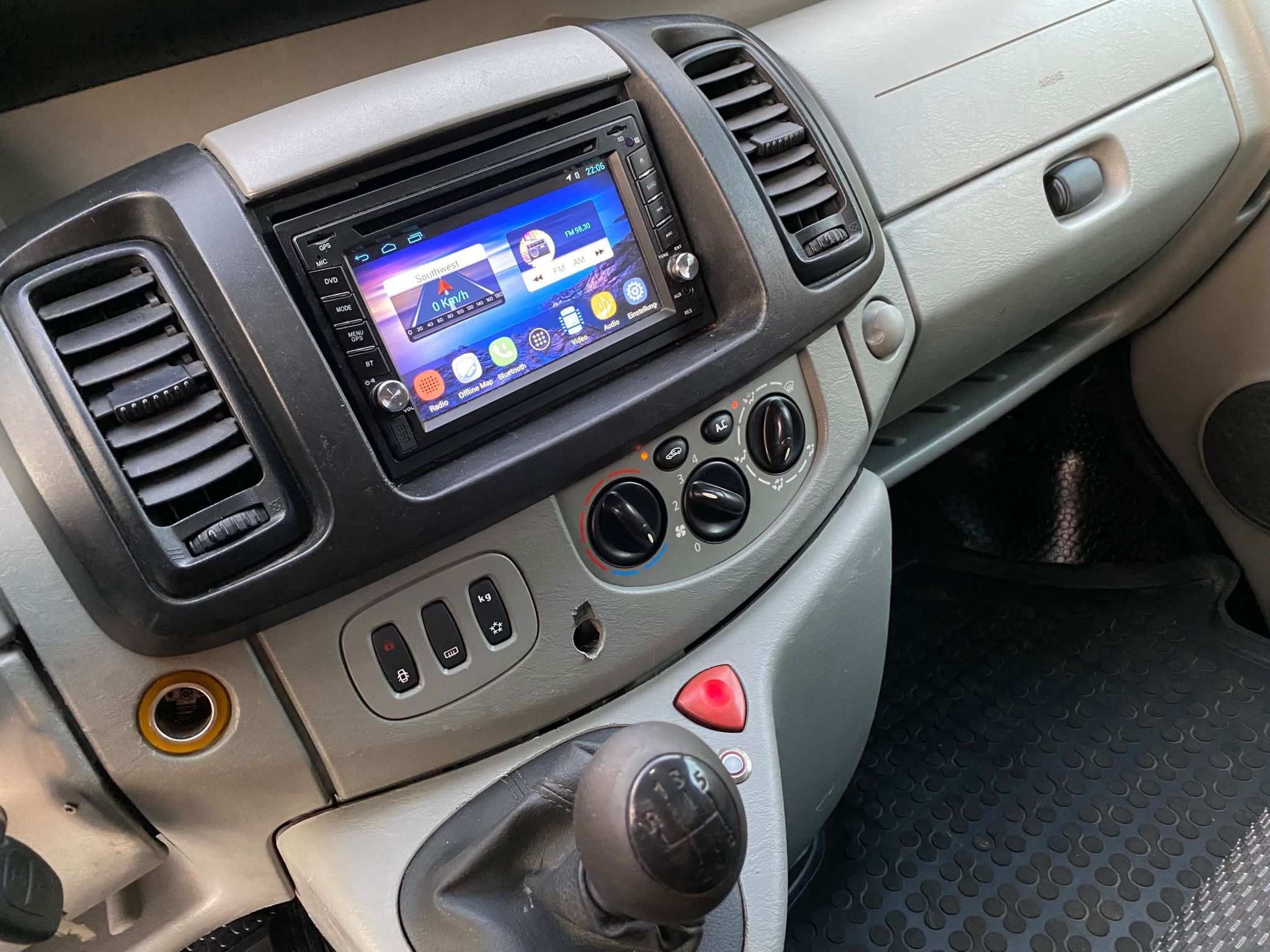 Renault Trafic Passenger 9-vietas