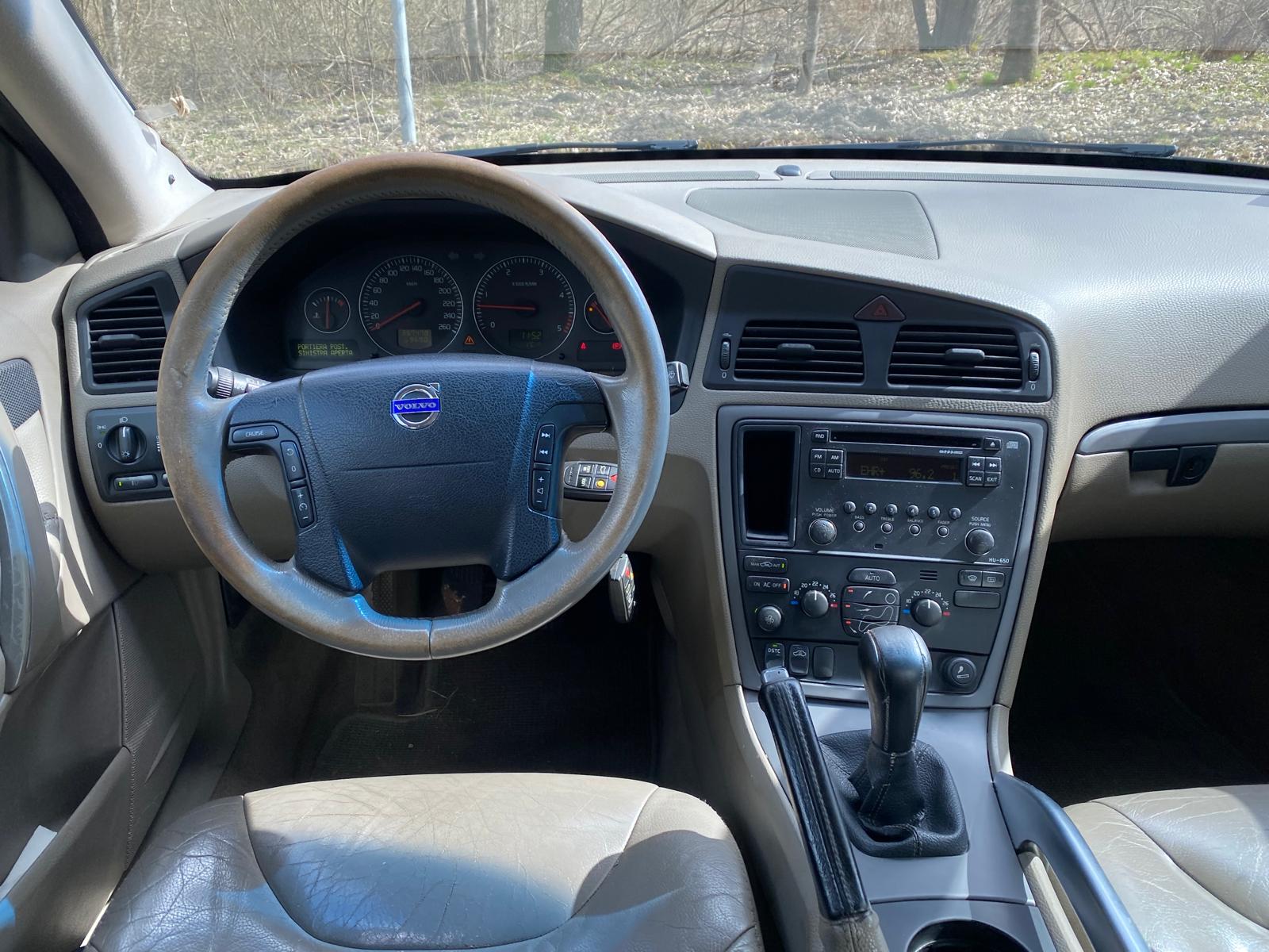VOLVO XC70