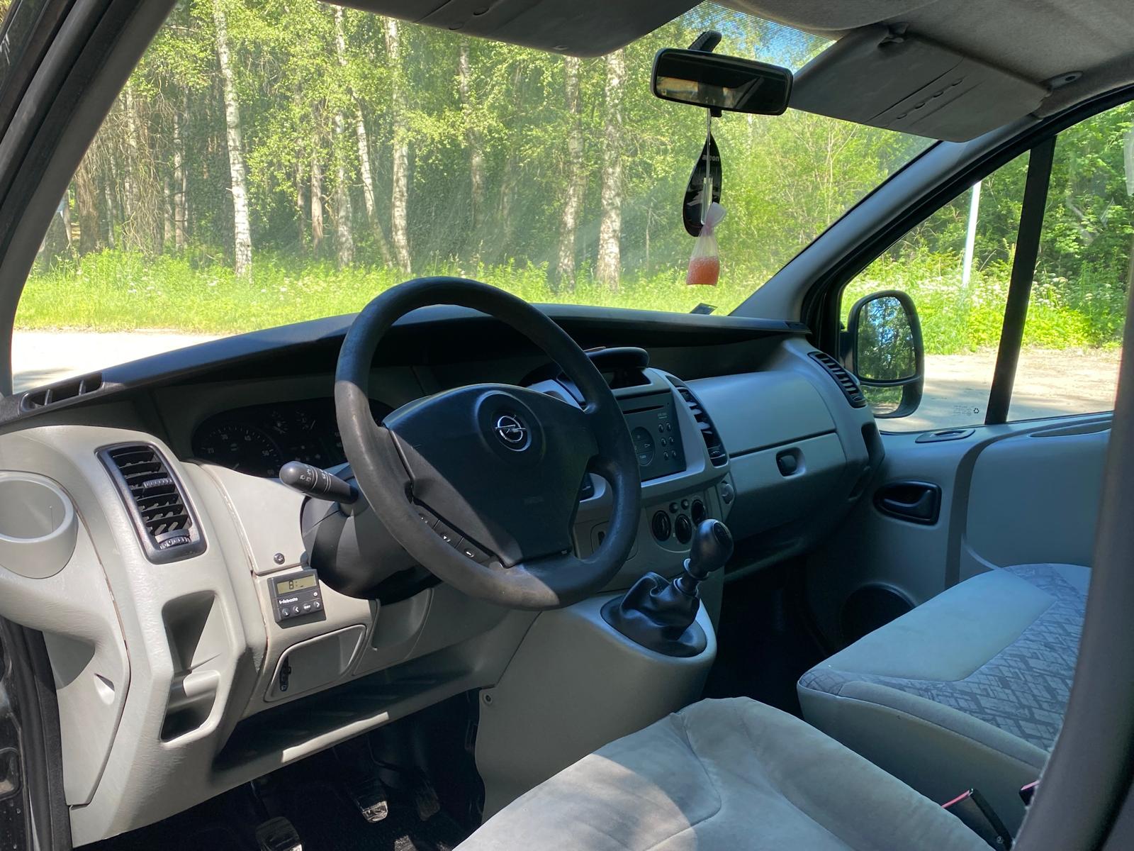 Opel Vivaro kravas buss 3-vietas