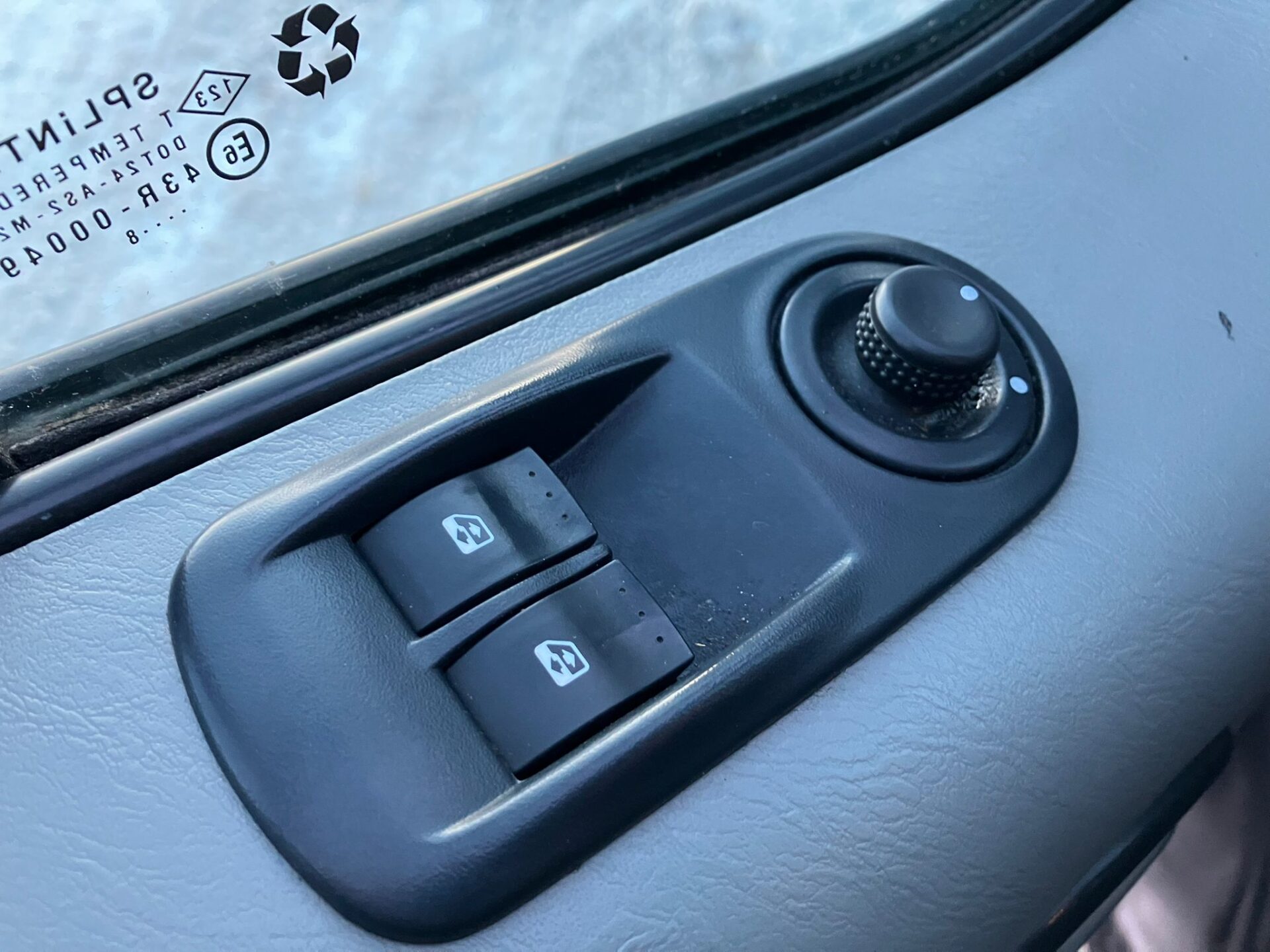 Opel Vivaro ( From Germany, not used in Latvia)