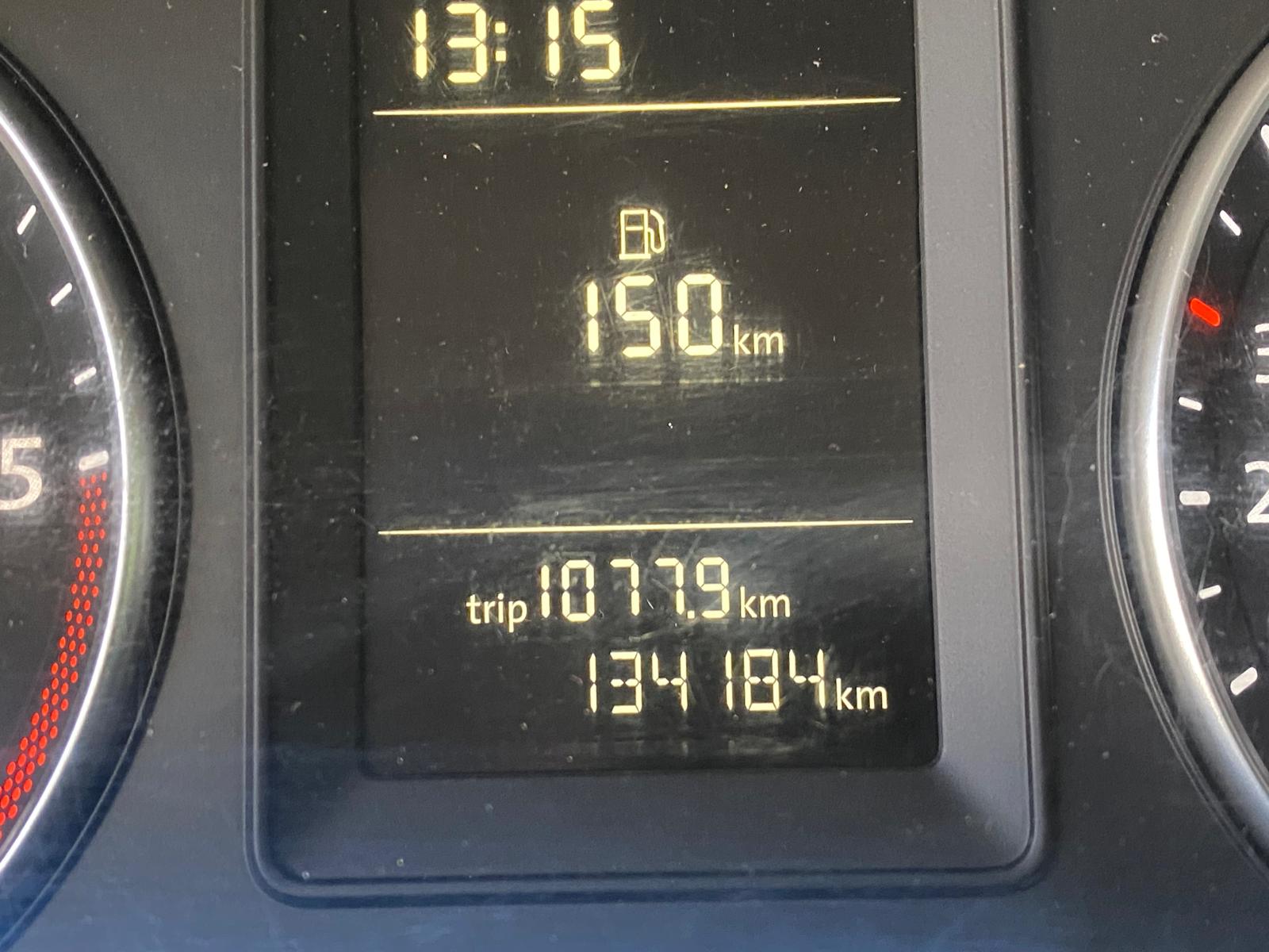 VW Touran 7-Vietīgs