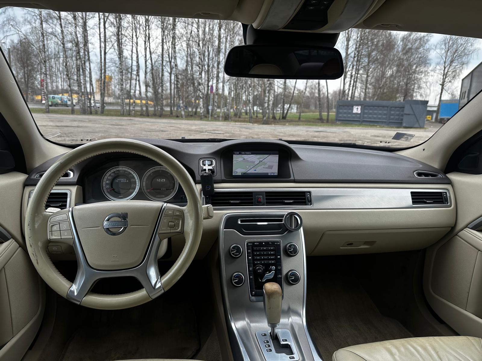 VOLVO S80