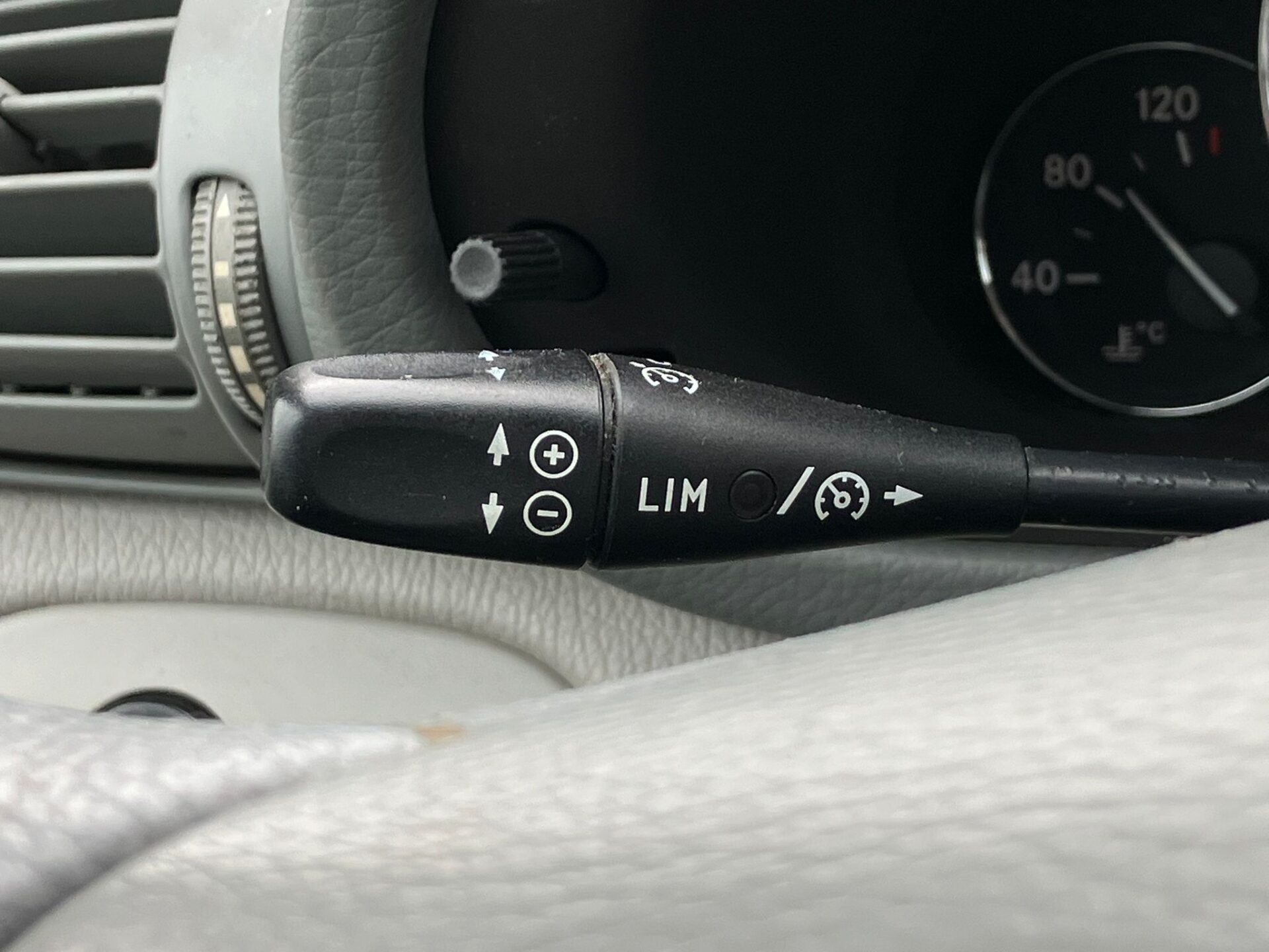 Mercedes C240