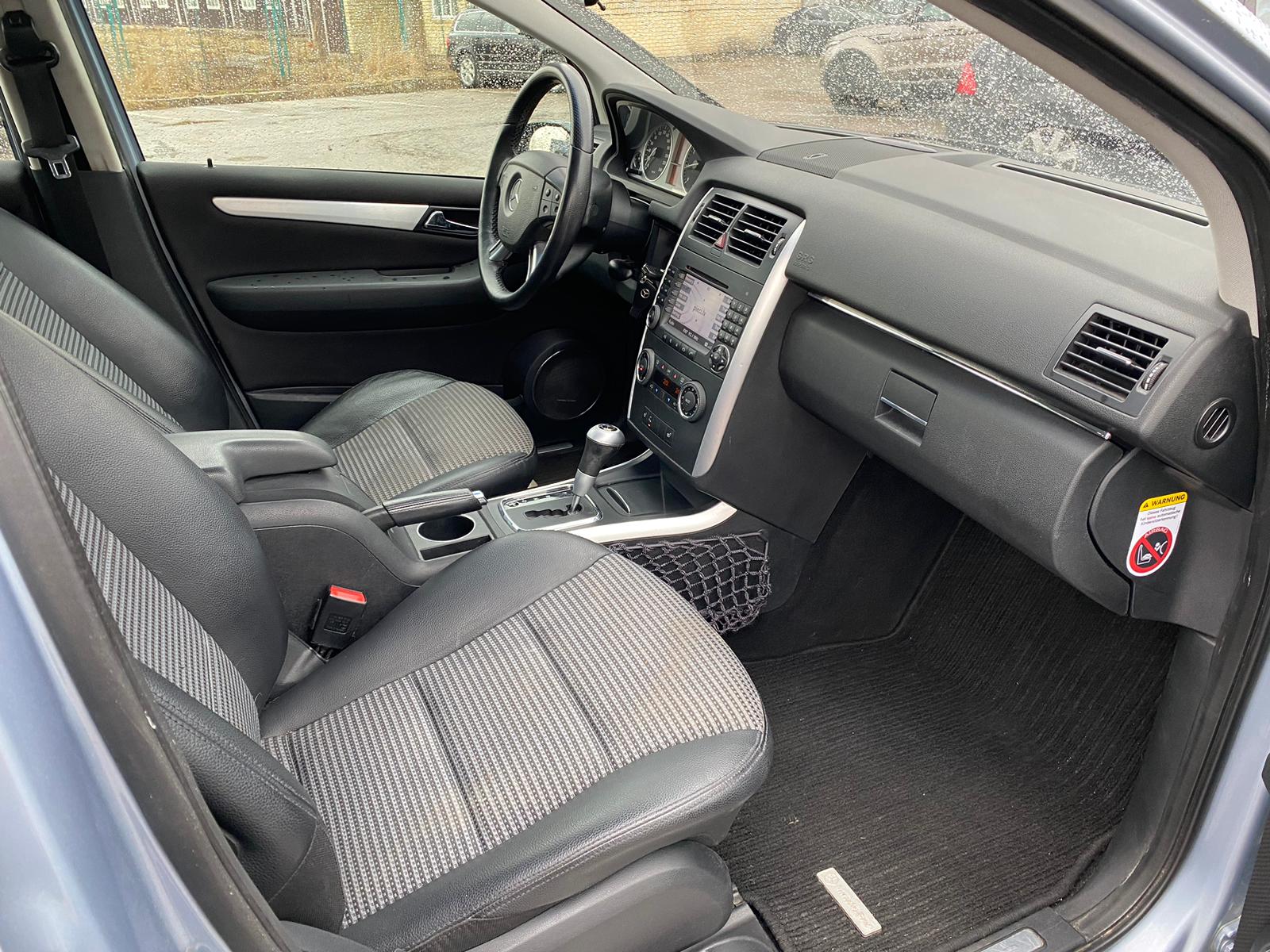 Mercedes B200
